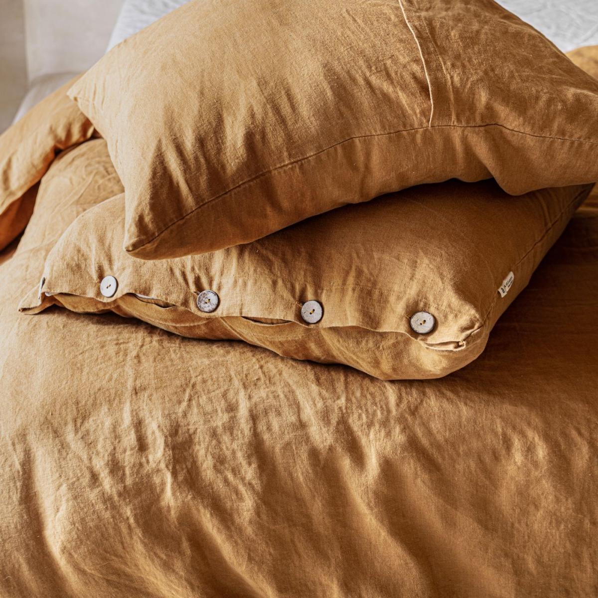 Cinnamon Buttoned Linen Pillowcase – image 2