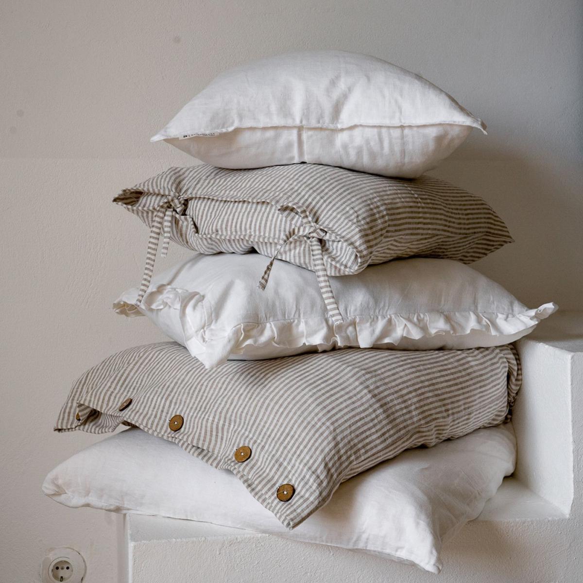 Beige/White Tied Linen Pillowcase – image 2