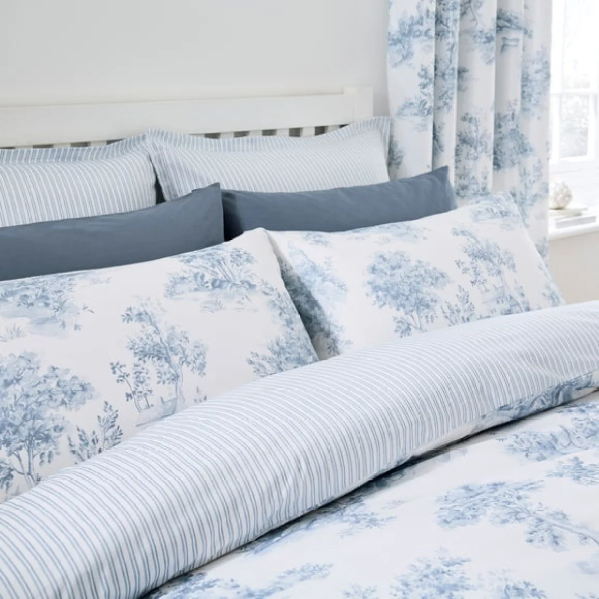 Toile Scene 100% Cotton Oxford Pillowcase – image 5