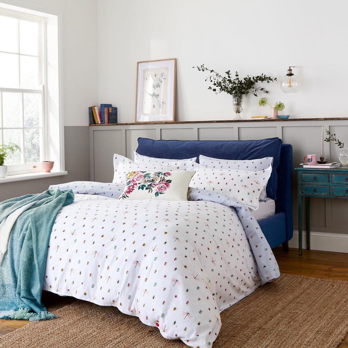 Joules Botanical Bugs Chalk Housewife Pillowcase Pair Chalky White – image 3