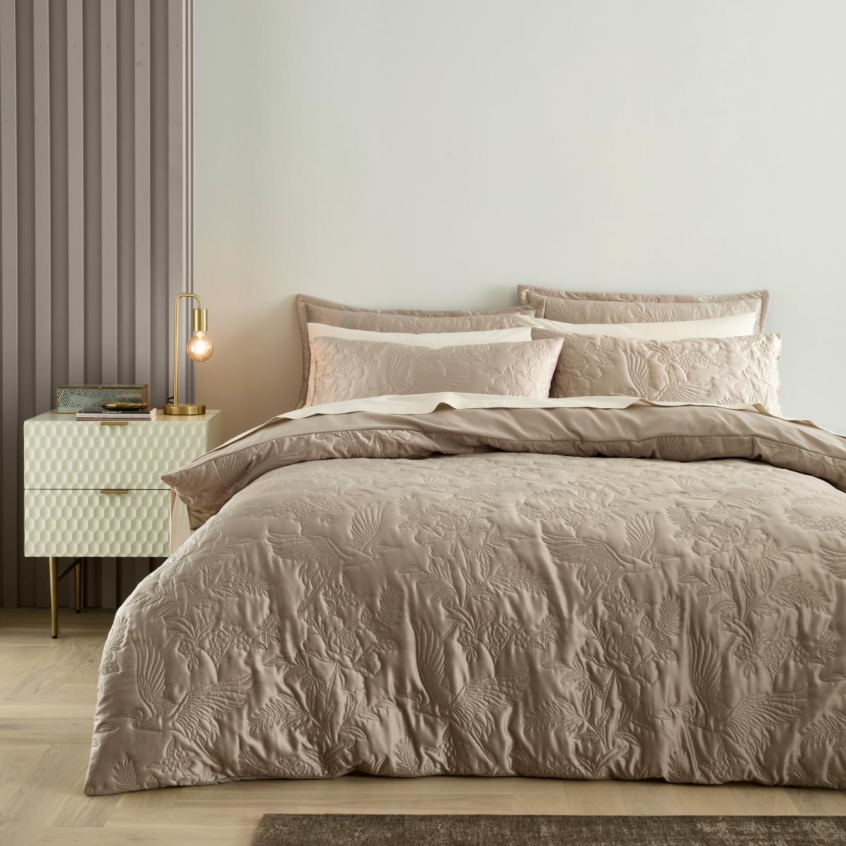 Luxe Heron Champagne Oxford Pillowcase – image 2