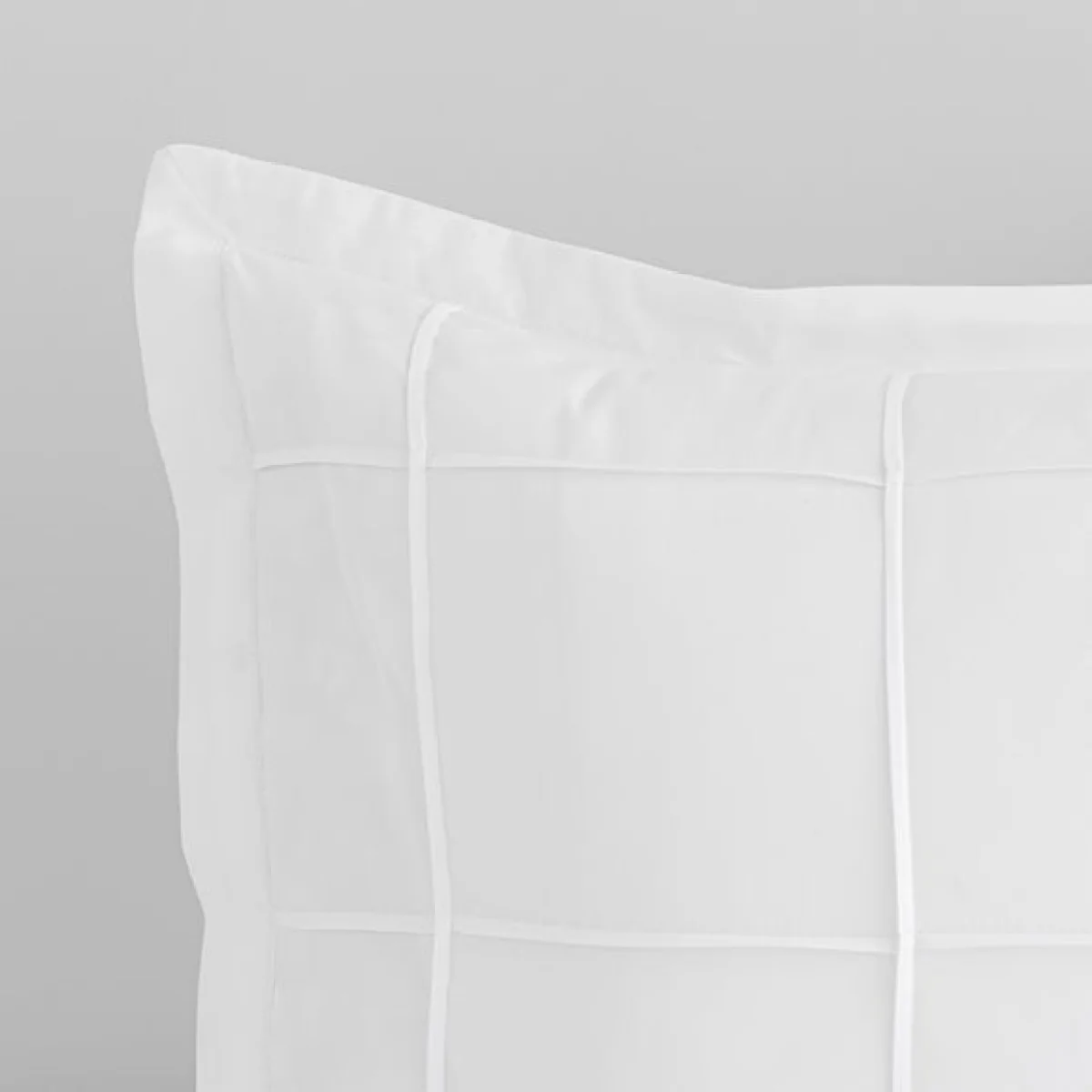 Jessa Pintuck Oxford Pillowcase White – image 2