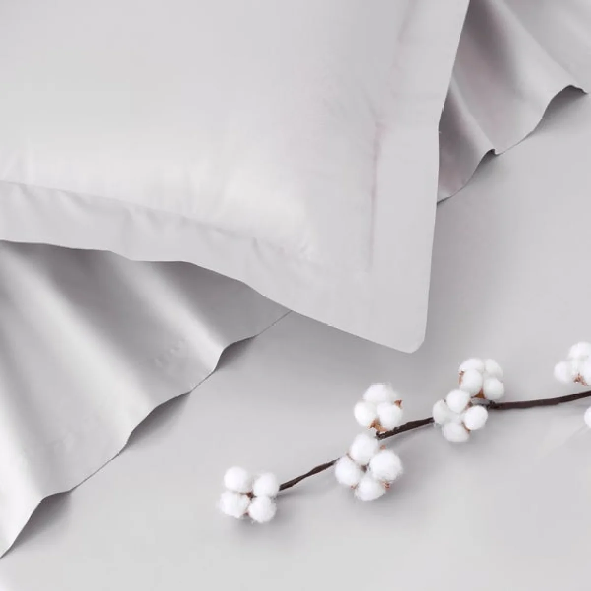 Dorma 300 Thread Count 100% Cotton Sateen Plain Continental Square Pillowcase Mauve – image 5