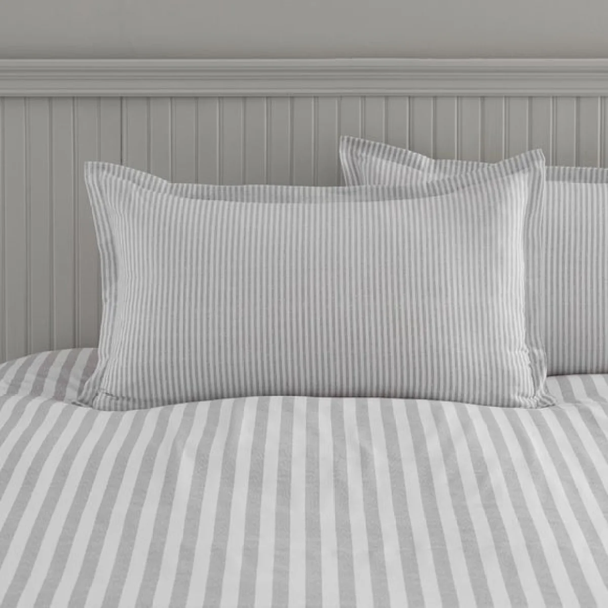 Durham Textured Stripe 100% Cotton Oxford Pillowcase