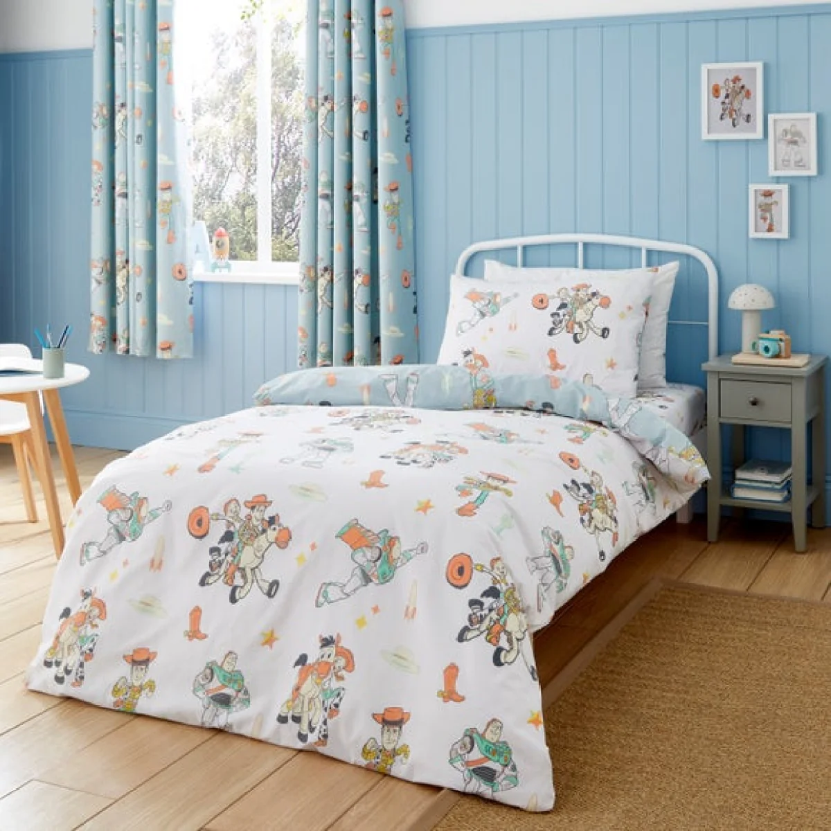 Disney Toy Story & Friends Quilt Cover and Pillowcase Set – image 1
