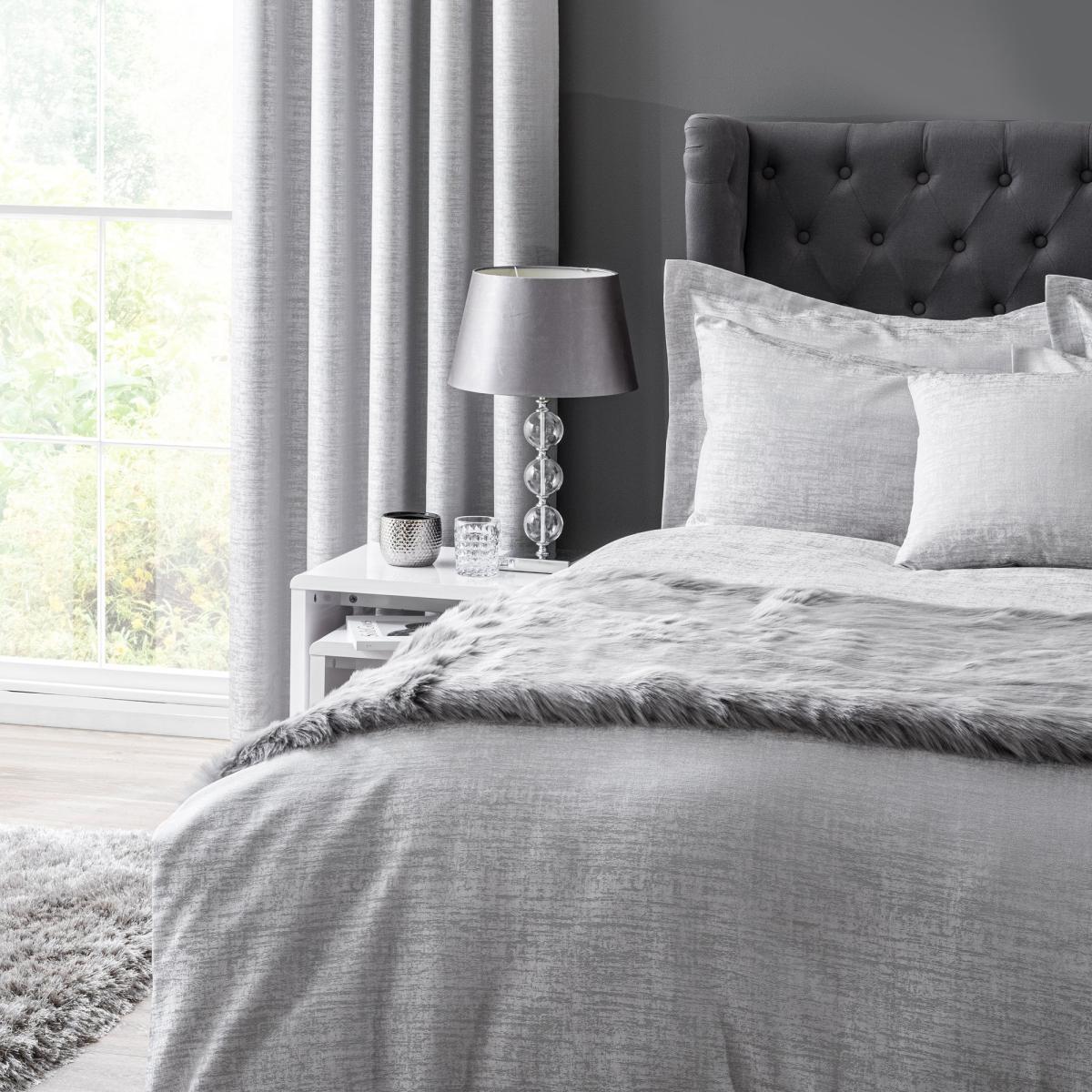 Tegan Silver Textured Oxford Pillowcase Silver – image 3