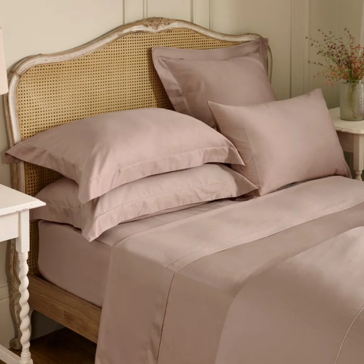Dorma Luxe Egyptian Cotton Sateen Oxford Pillowcase – image 1