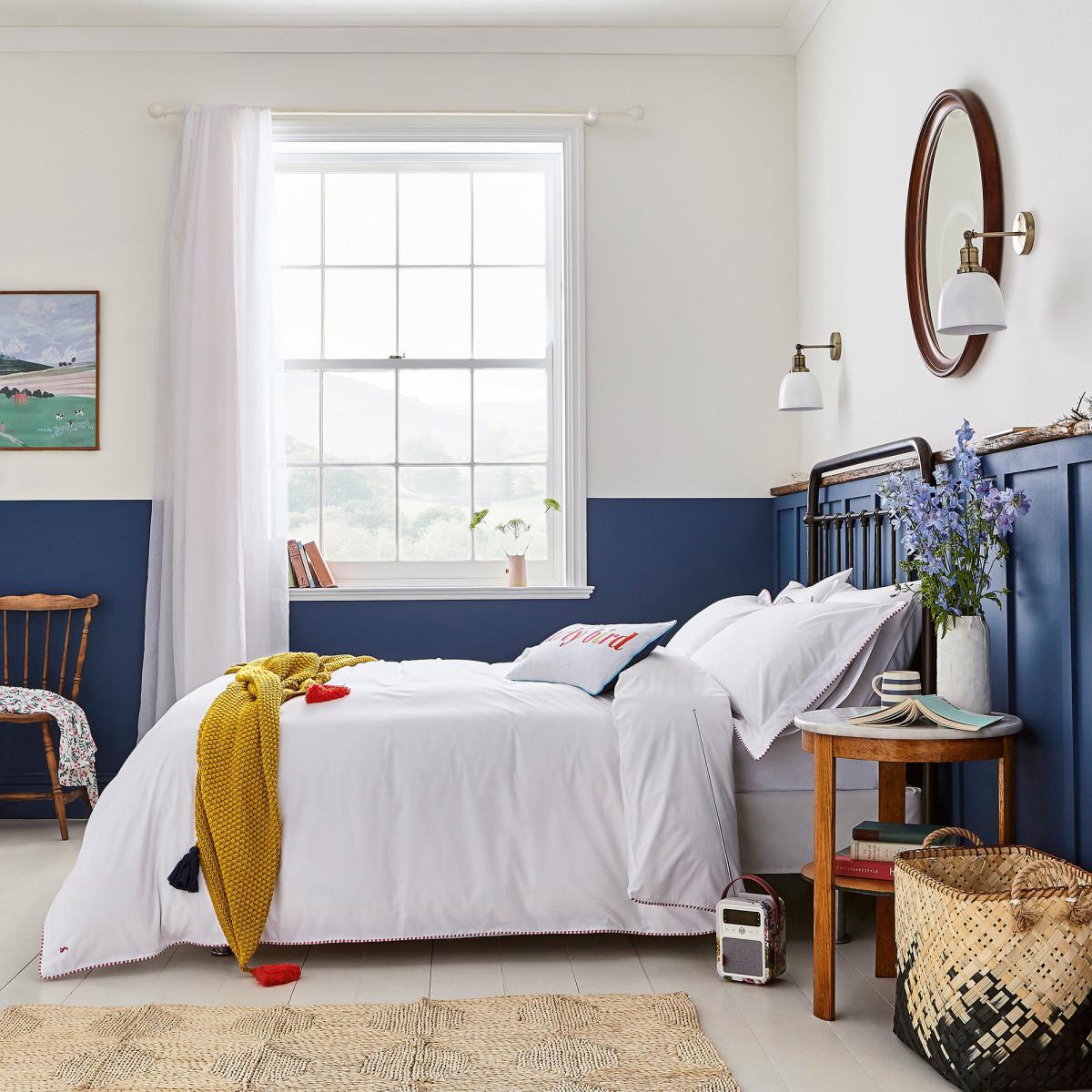 Joules Botanical Bee 100% Cotton Oxford Pillowcase White – image 4