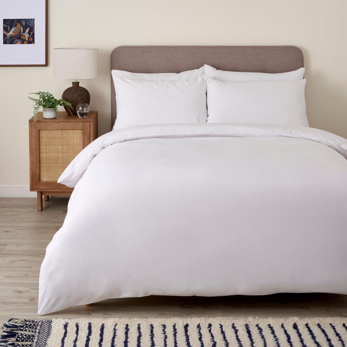 Super Soft Duvet Cover and Pillowcase Set White – image 1