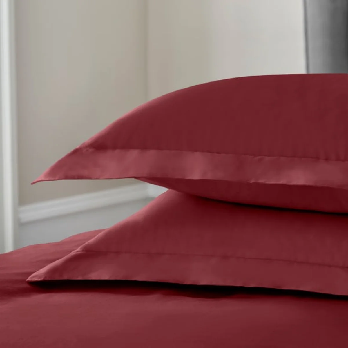 Dorma Egyptian Cotton 400 Thread Count Percale Continental Pillowcase Dark Red – image 3