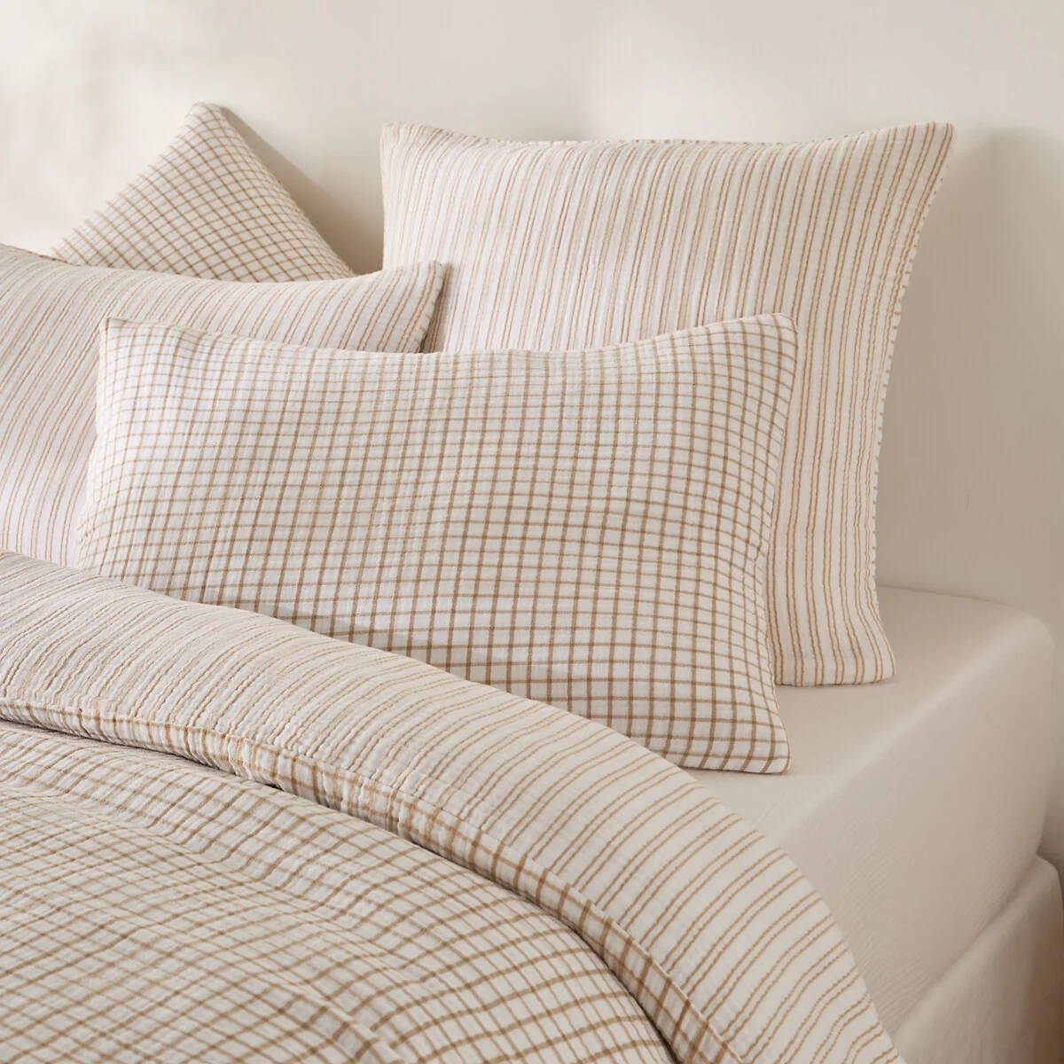 Nigel Cotton Muslin Pillowcase – image 3