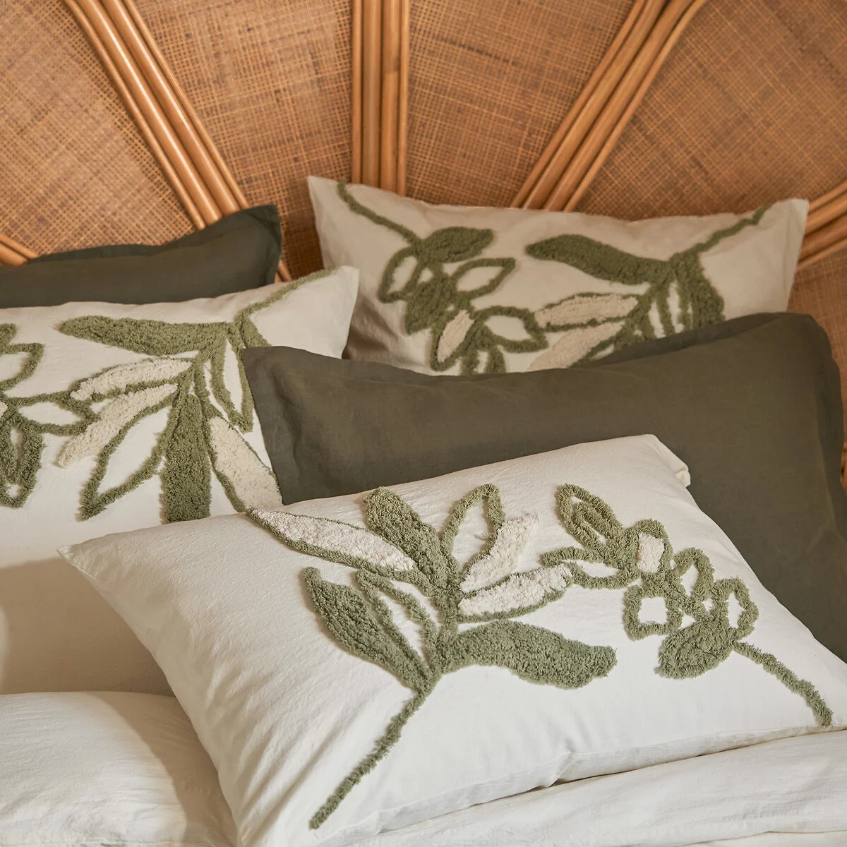 Piana Embroidered Foliage 100% Cotton Pillowcase – image 3
