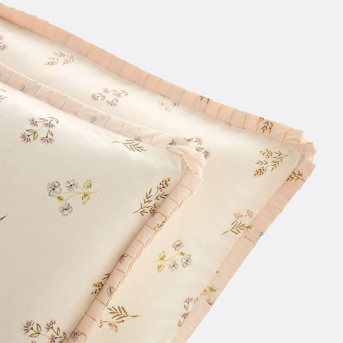 Camomille Floral 50% Recycled Cotton Pillowcase – image 4