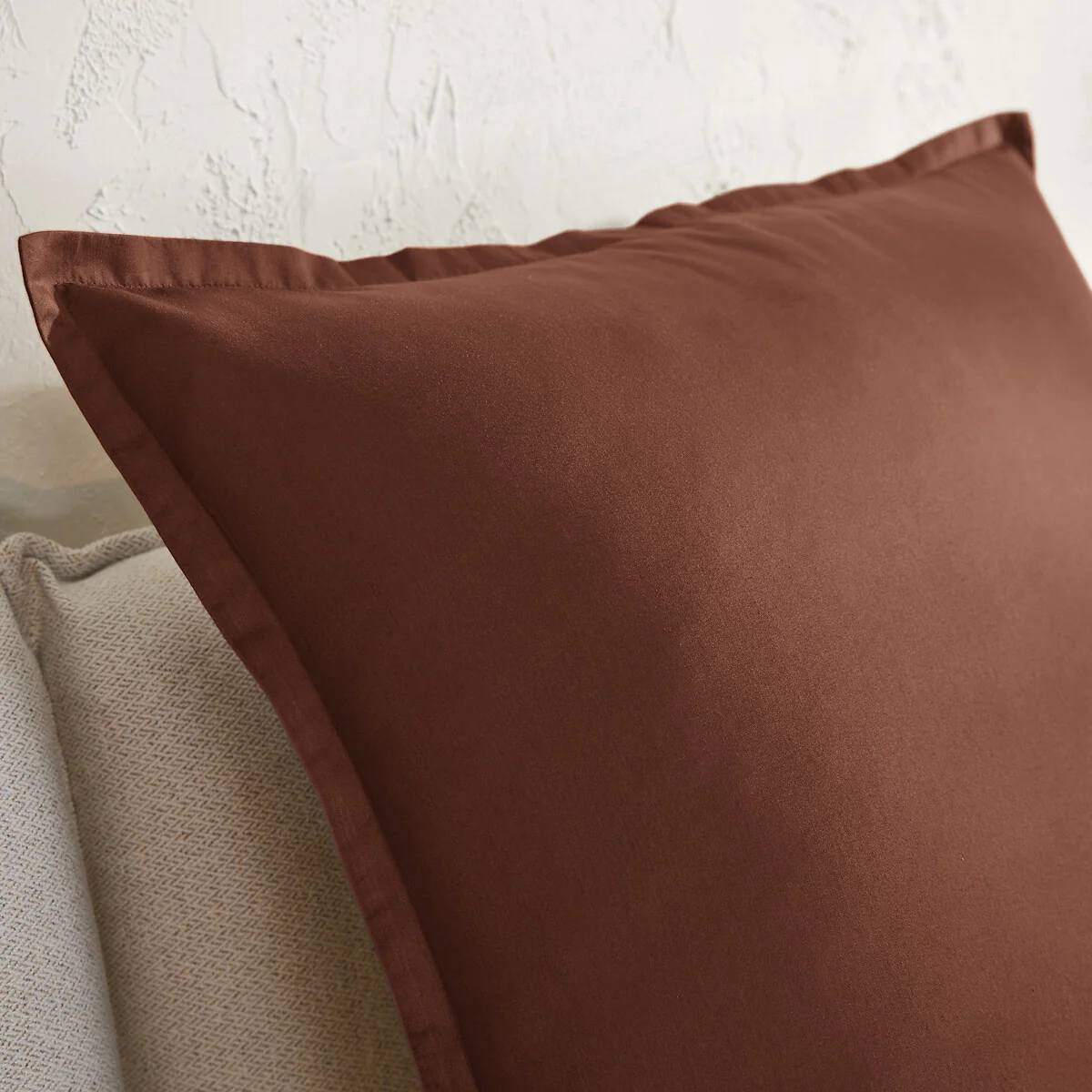Saria Cotton Sateen Pillowcase – image 4