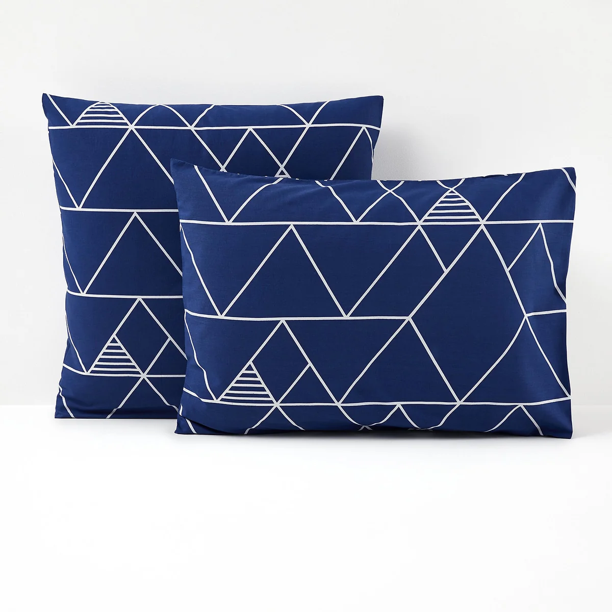 Odin Geometric Cotton Pillowcase – image 1