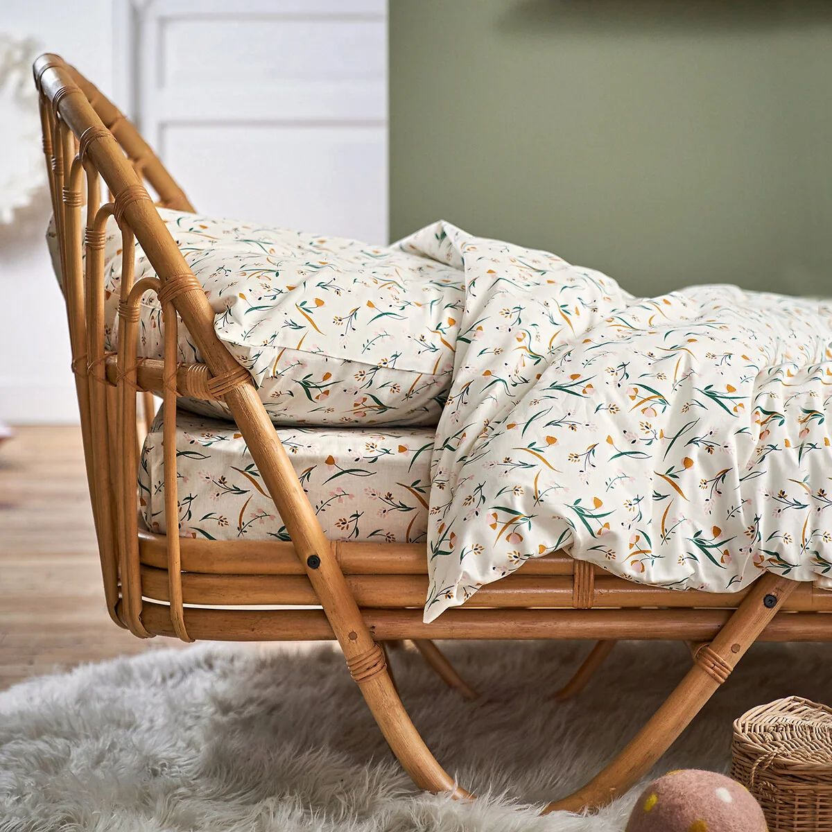 Miria Floral 100% Organic Cotton Pillowcase – image 3