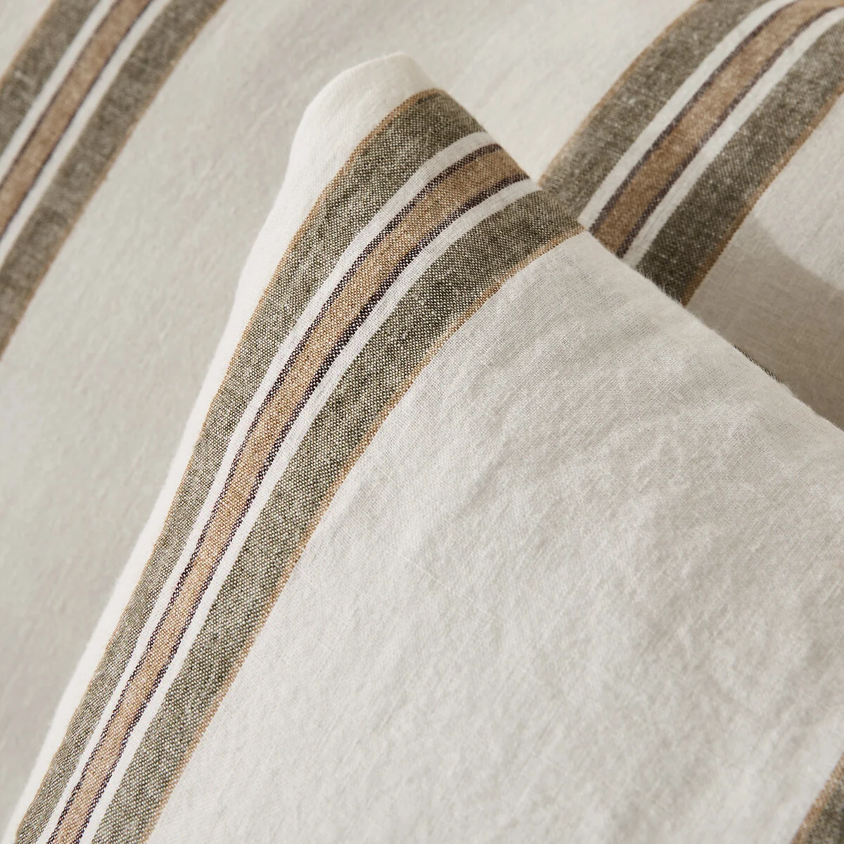 Aelle Washed Linen Pillowcase – image 4