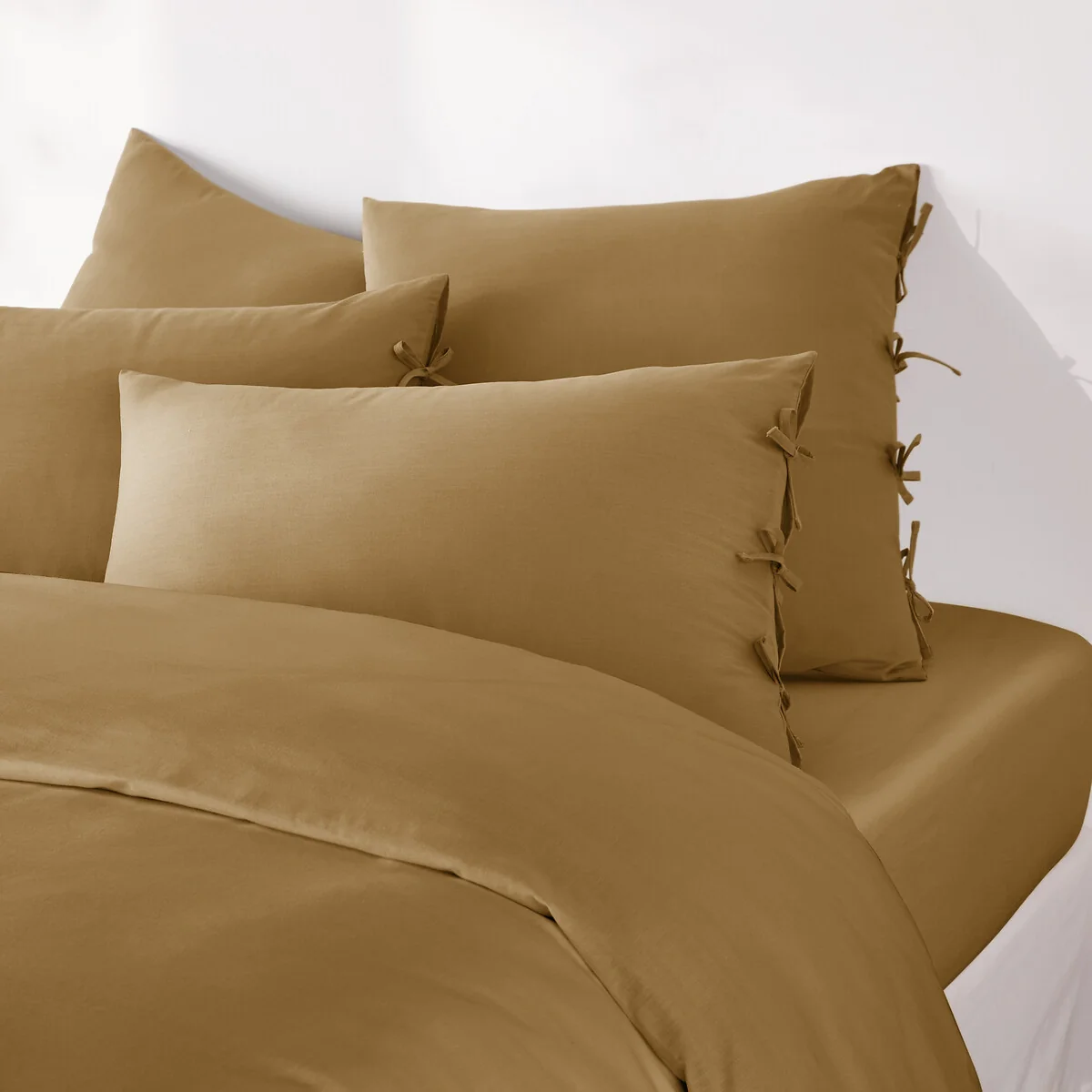 Scenario Plain Cotton Pillowcase with Tie Fastening – image 3