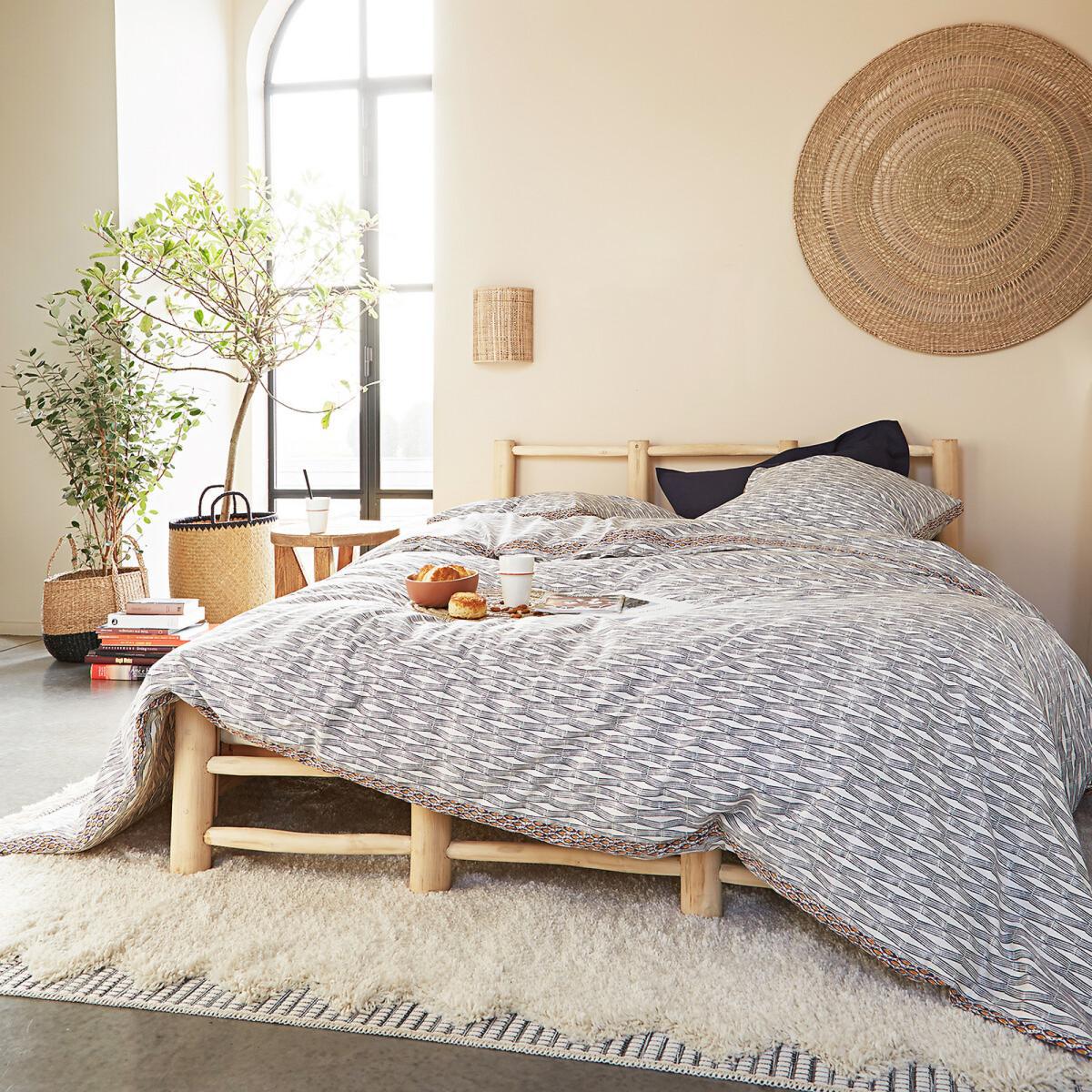 Izama Cotton Pillowcase – image 3