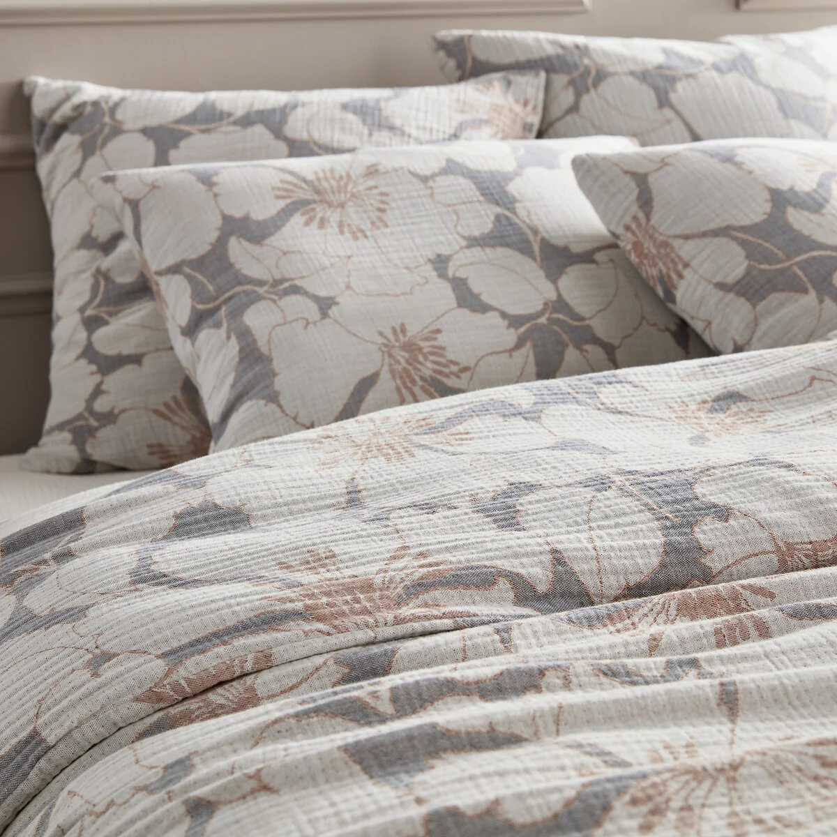 Tamia Floral 100% Organic Cotton Double Muslin 350 Thread Count Pillowcase – image 4