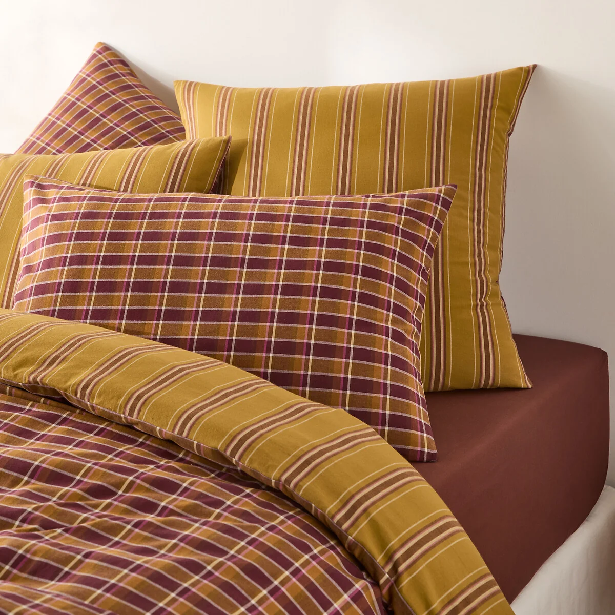 Oswald Washed Cotton Pillowcase – image 4