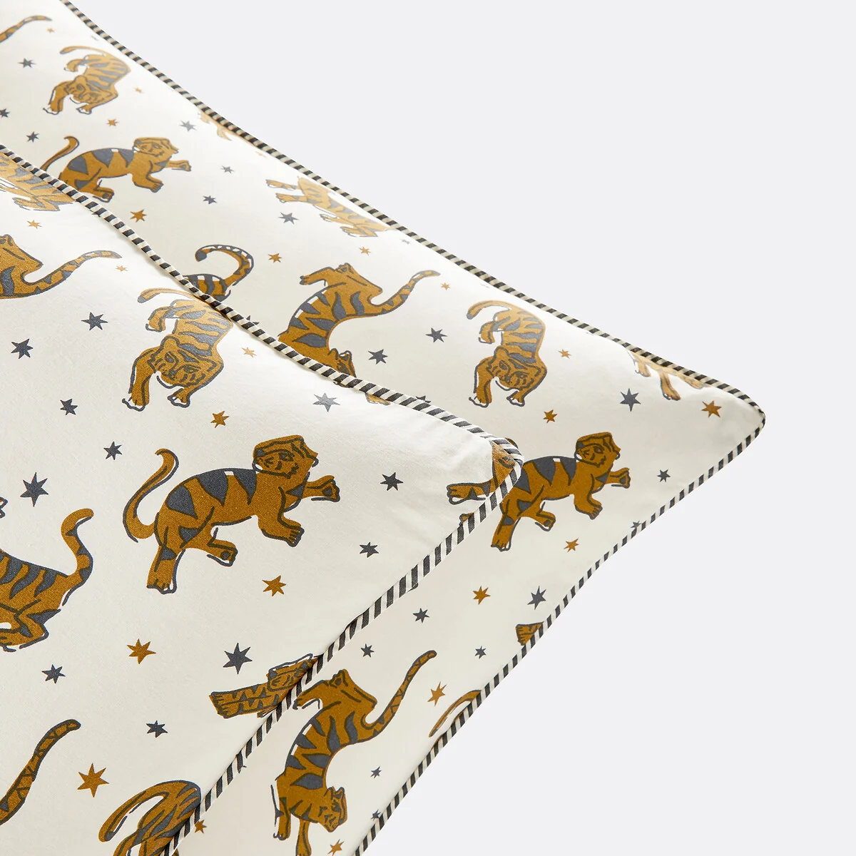 Tigris Tiger 30% Recycled Cotton Pillowcase – image 4