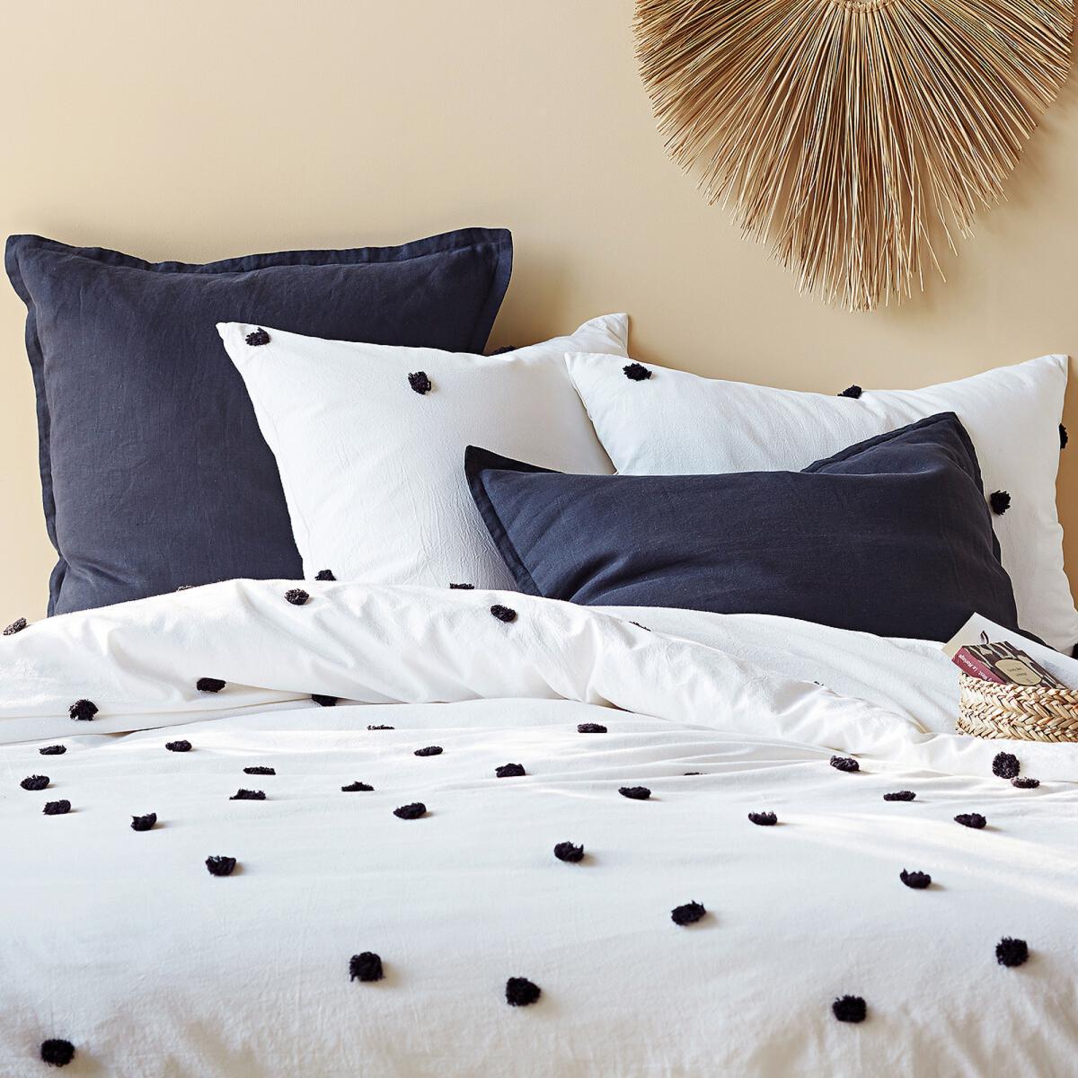 Pilo Cotton Pillowcase – image 5