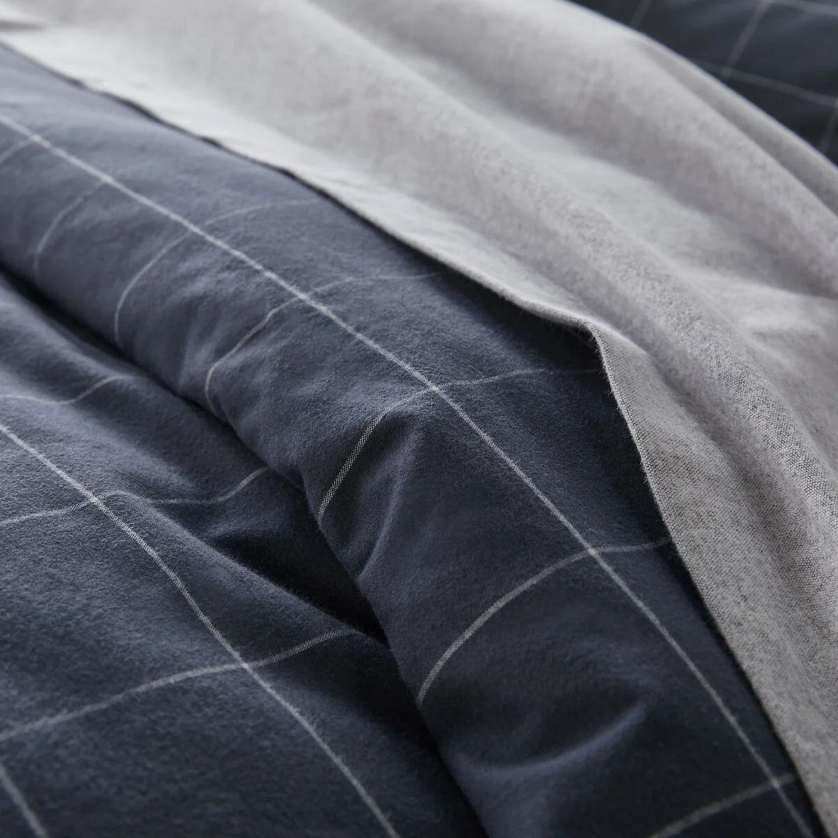Charlie Checked 100% Cotton Flannel Pillowcase – image 4