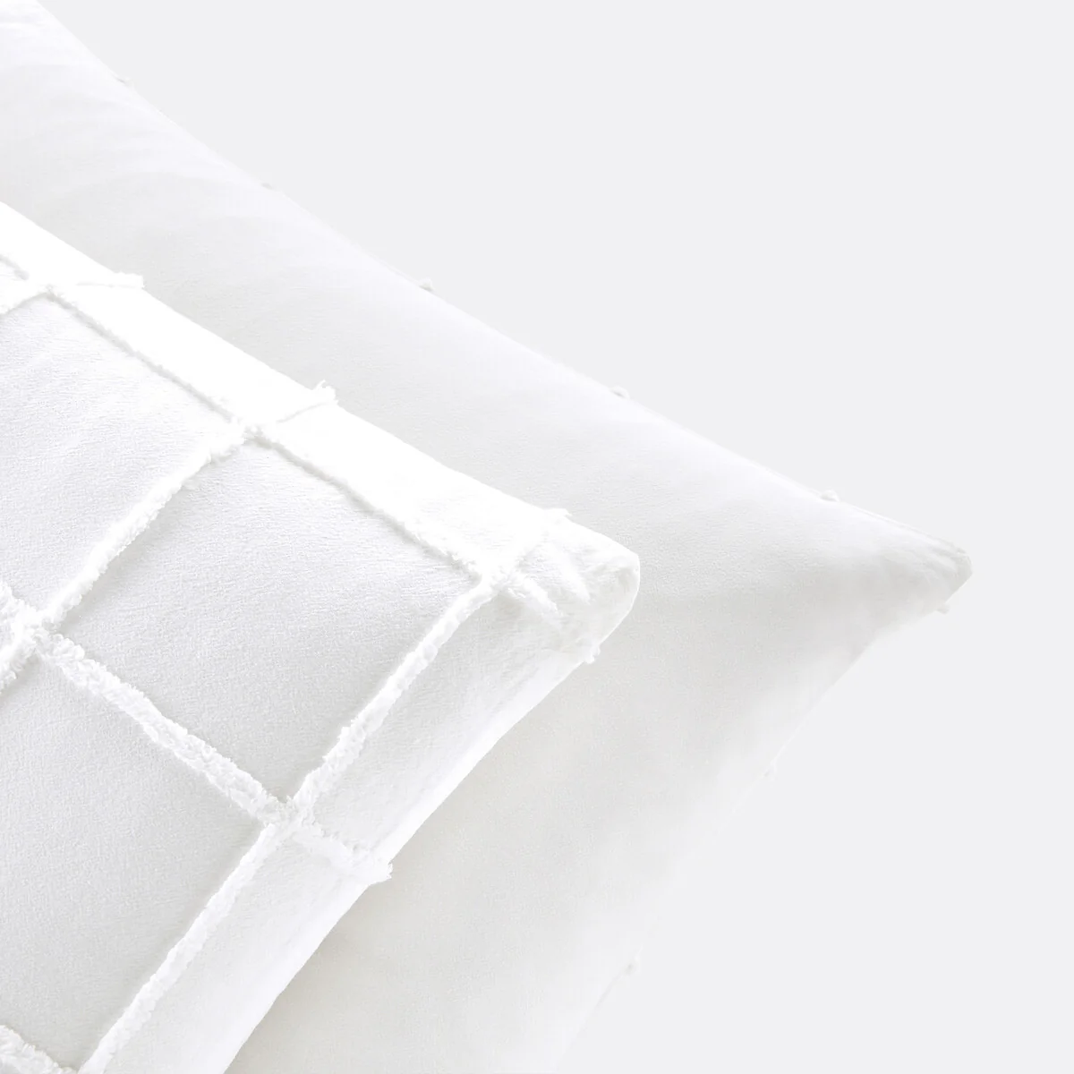 Noémie 100% Tufted Cotton Pillowcase – image 5