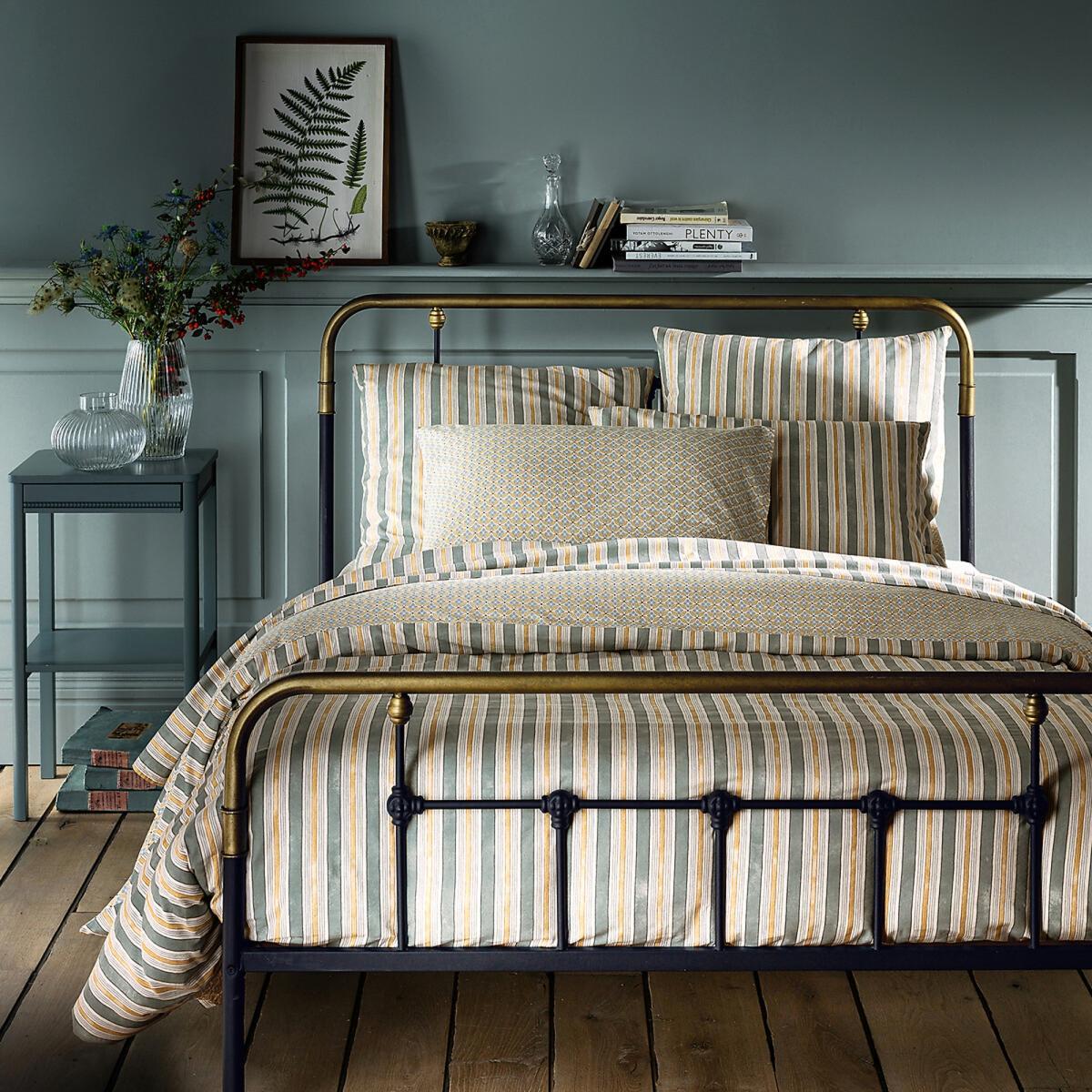 Gentiane Pillowcase in Washed Cotton – image 4