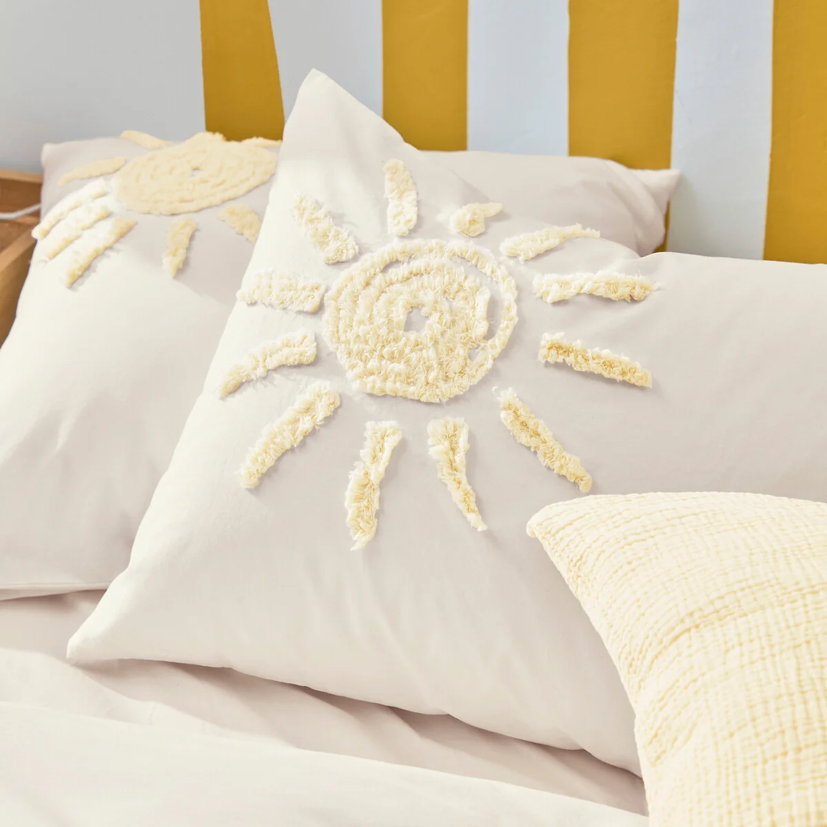 Melenaos Tufted Sun 100% Cotton Pillowcase – image 3