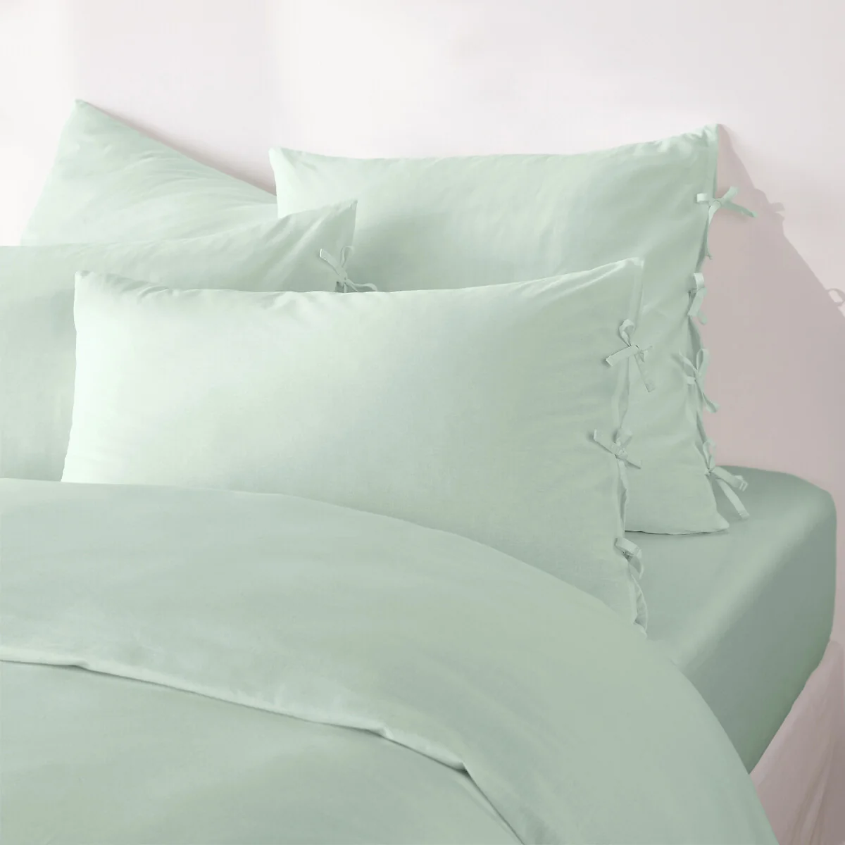 Scenario Plain Cotton Pillowcase with Tie Fastening – image 3