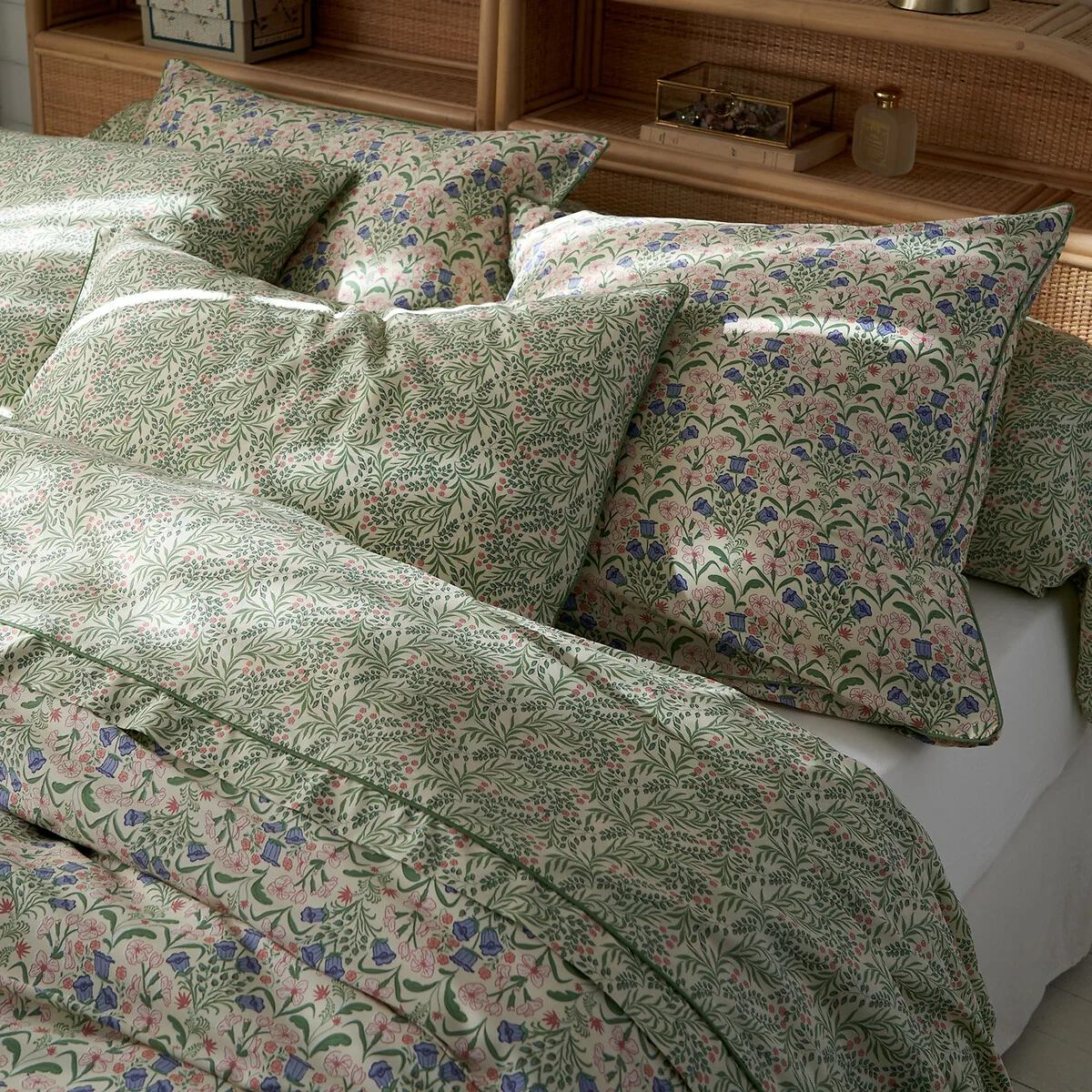 Lizbeth Floral 100% Cotton Satin 300 Thread Count Pillowcase – image 3
