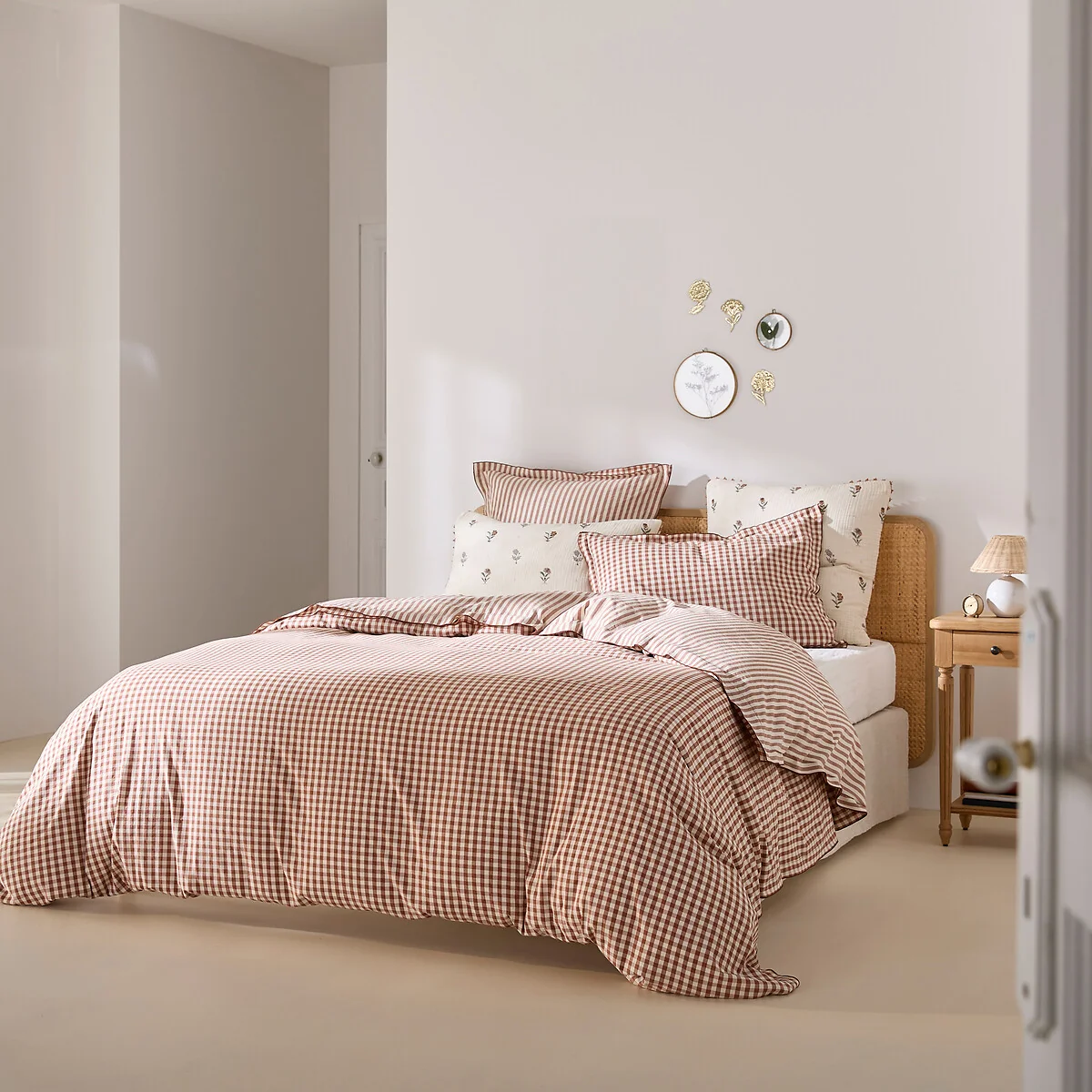 Cottage Caramel Seersucker Cotton Pillowcase – image 11