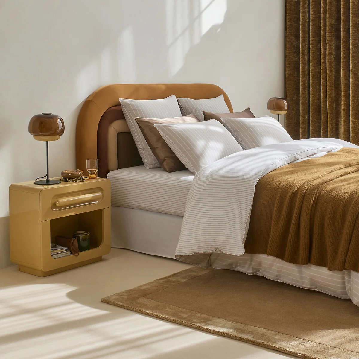Bijou Plain Silk Pillowcase – image 2