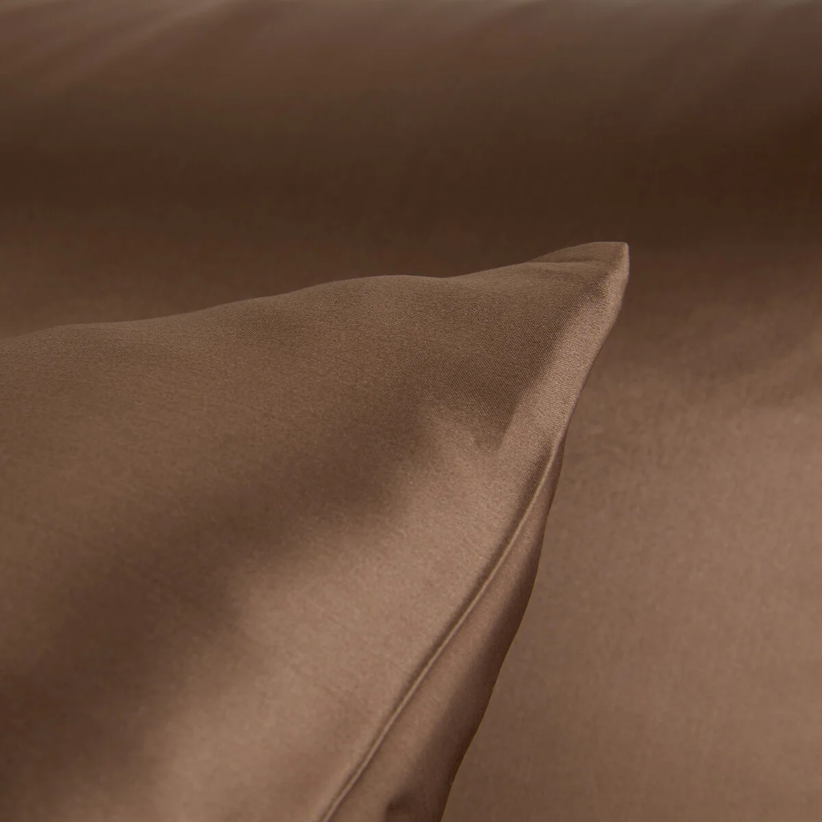 Bijou Plain Silk Pillowcase – image 3