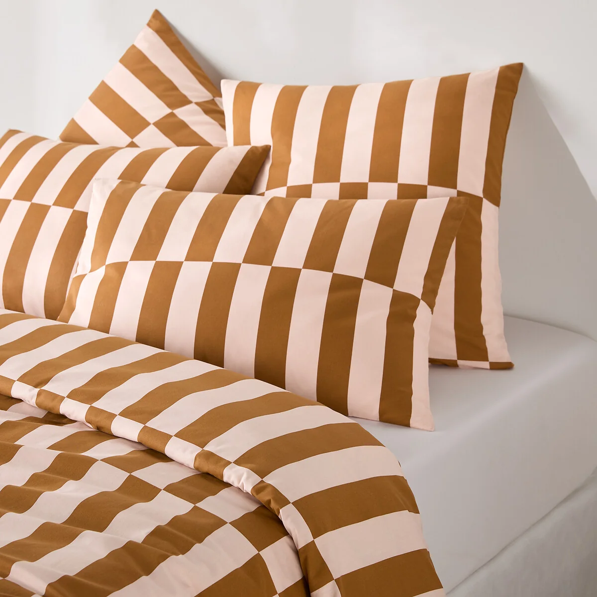 Tabaka Caramel Geometric Print 50% Recycled Cotton Pillowcase – image 4