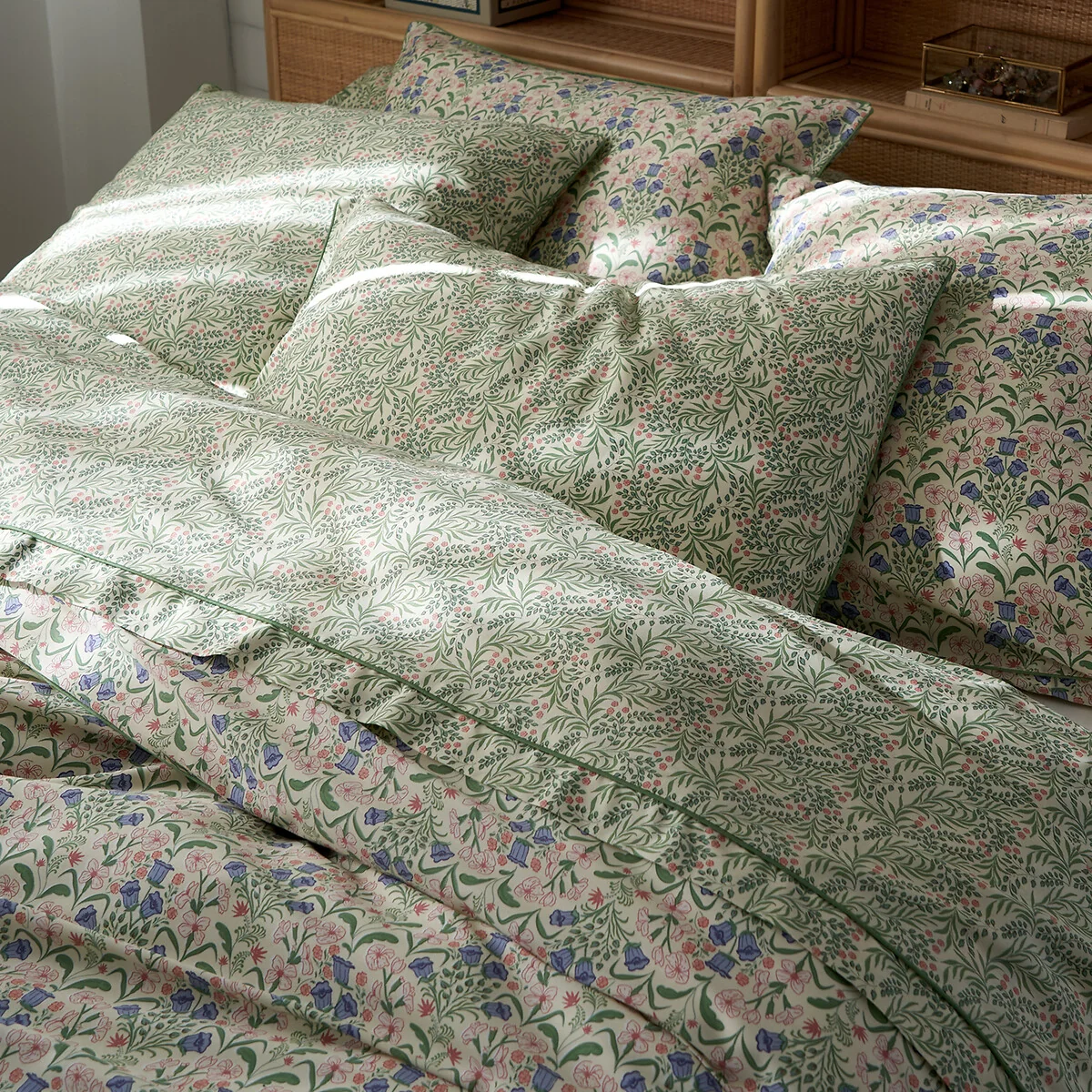 Lizbeth Floral 100% Cotton Satin 300 Thread Count Pillowcase – image 3