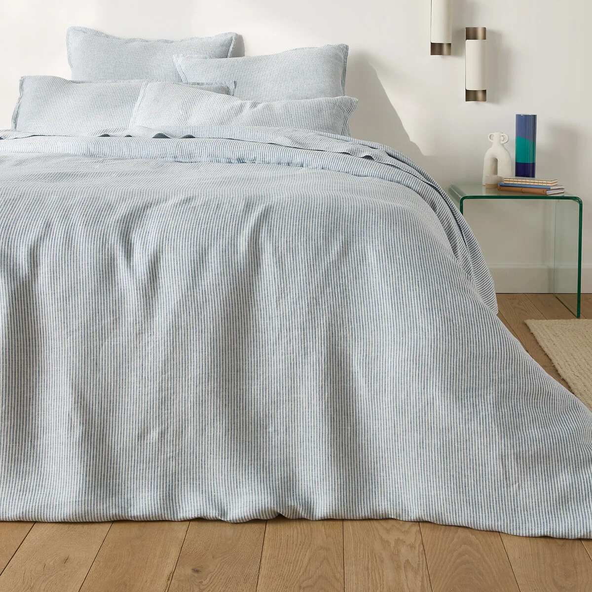 Limona Blue Pillowcase in Washed Linen – image 3