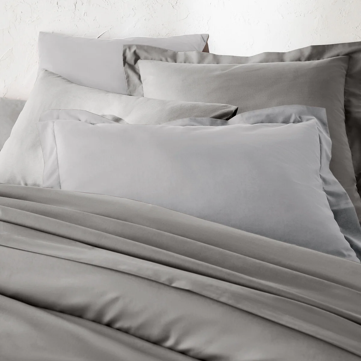 Scenario Flounce Polycotton Pillowcase – image 4