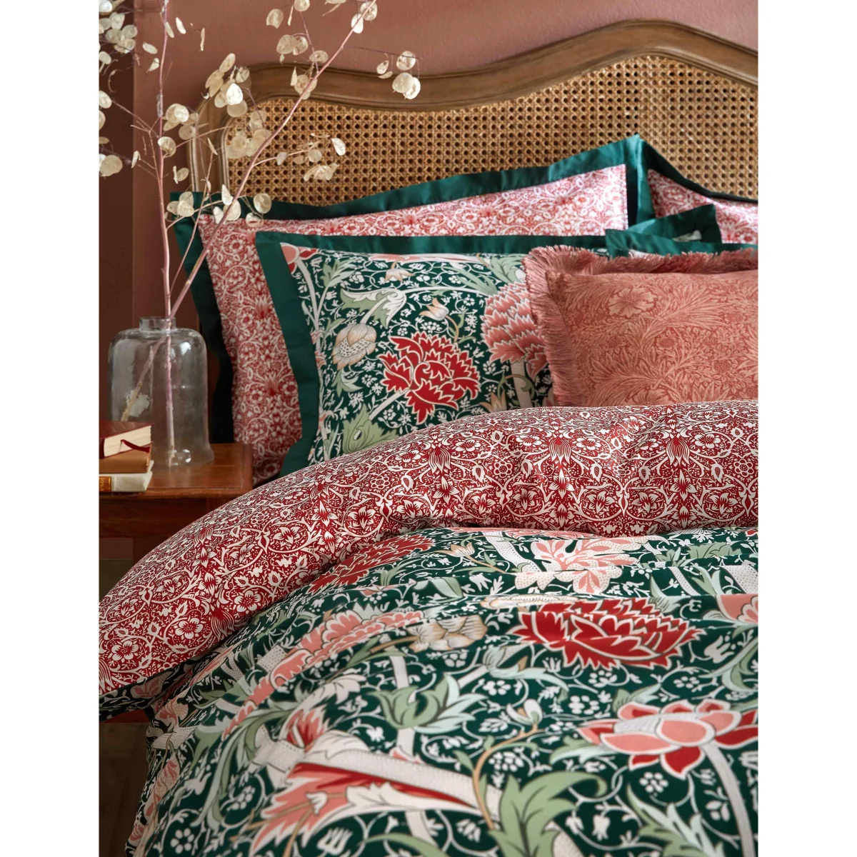 William Morris At Home 2 Pack Pure Cotton Cray Pillowcases Green Mix – image 2