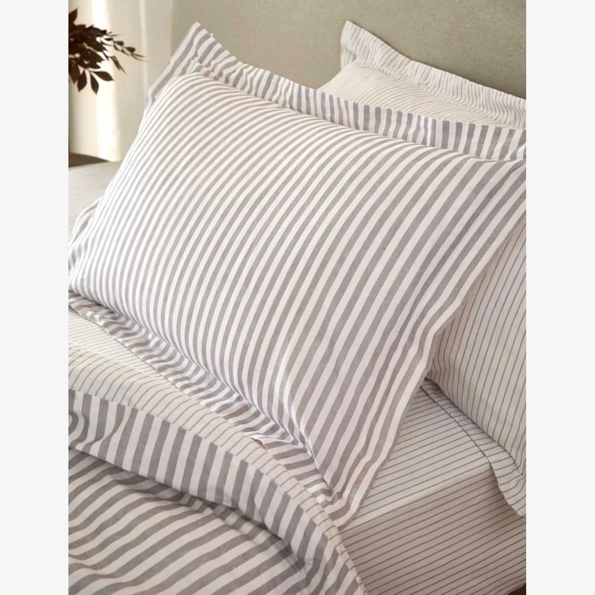 YARD 2 Pack Pure Cotton Hebden Stripe Pillowcases Purple Mix – image 1