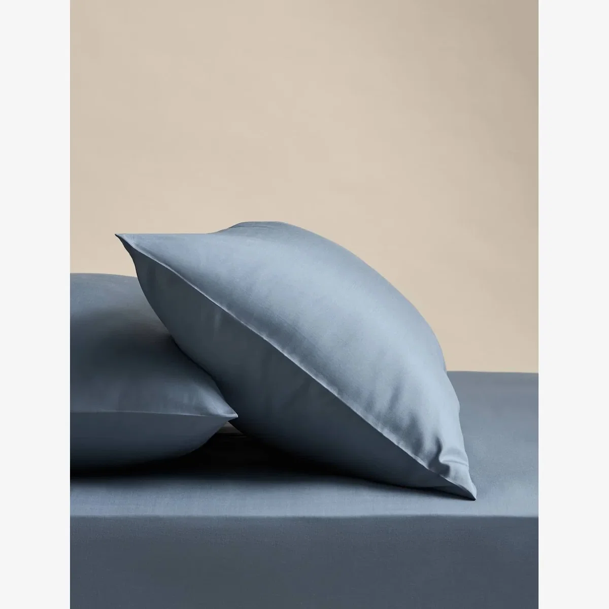 M&S 2 Pack Stay Cool Lyocell Rich Pillowcases Slate Blue – image 1