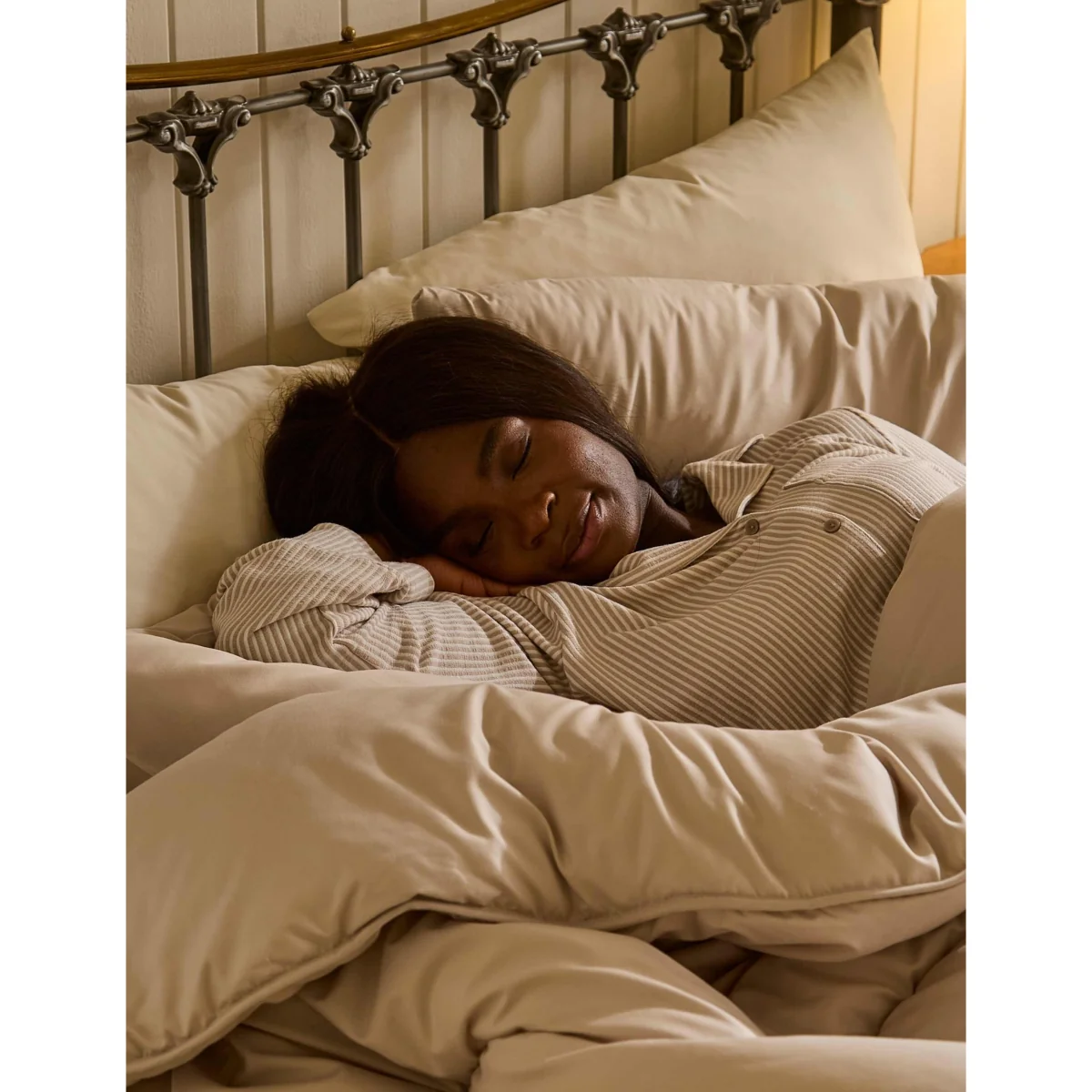 Night Lark 10.5 Tog Coverless Duvet & Pillowcase Olive – image 7