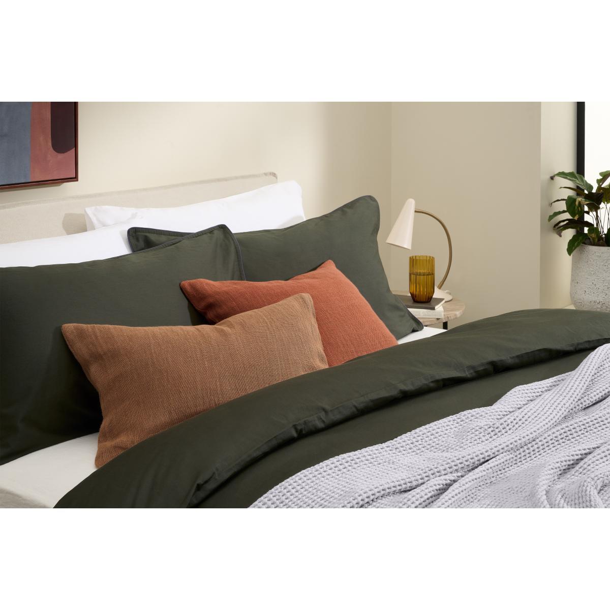 Hylia 100% Washed Cotton Sateen Duvet Cover + 2 Pillowcases, Super King, Forest Green – image 4