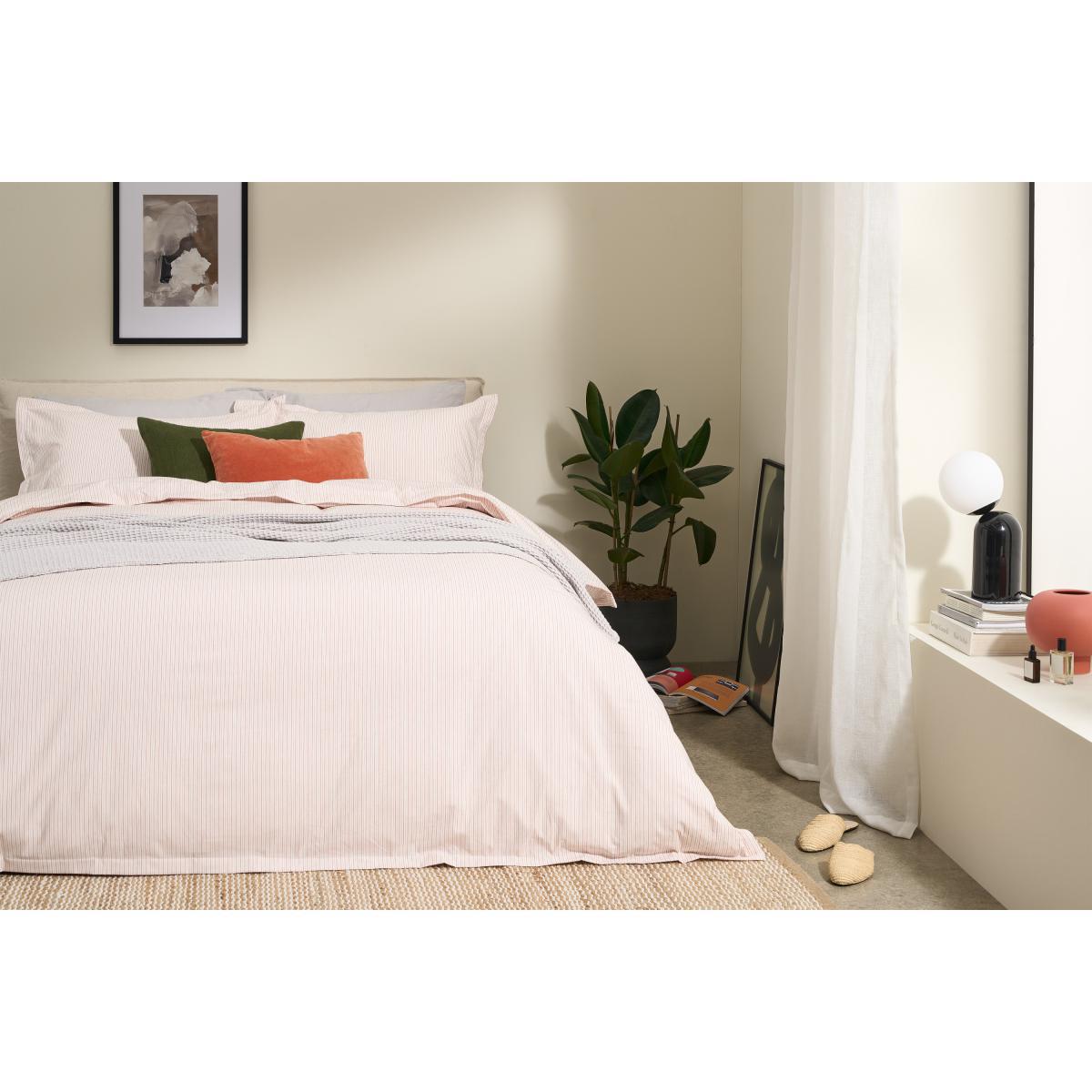 Laith 100% Organic Cotton Cover + 2 Pillowcases, Double, Apricot – image 3