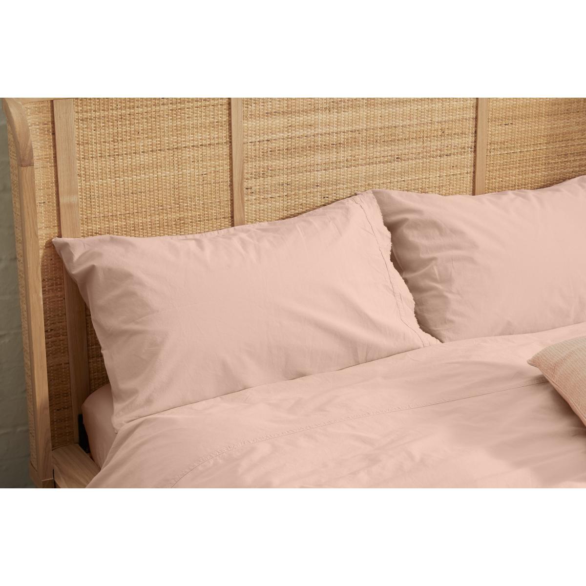 Zana Organic Cotton Stonewashed Pair Of Pillowcases, Plaster Pink – image 5