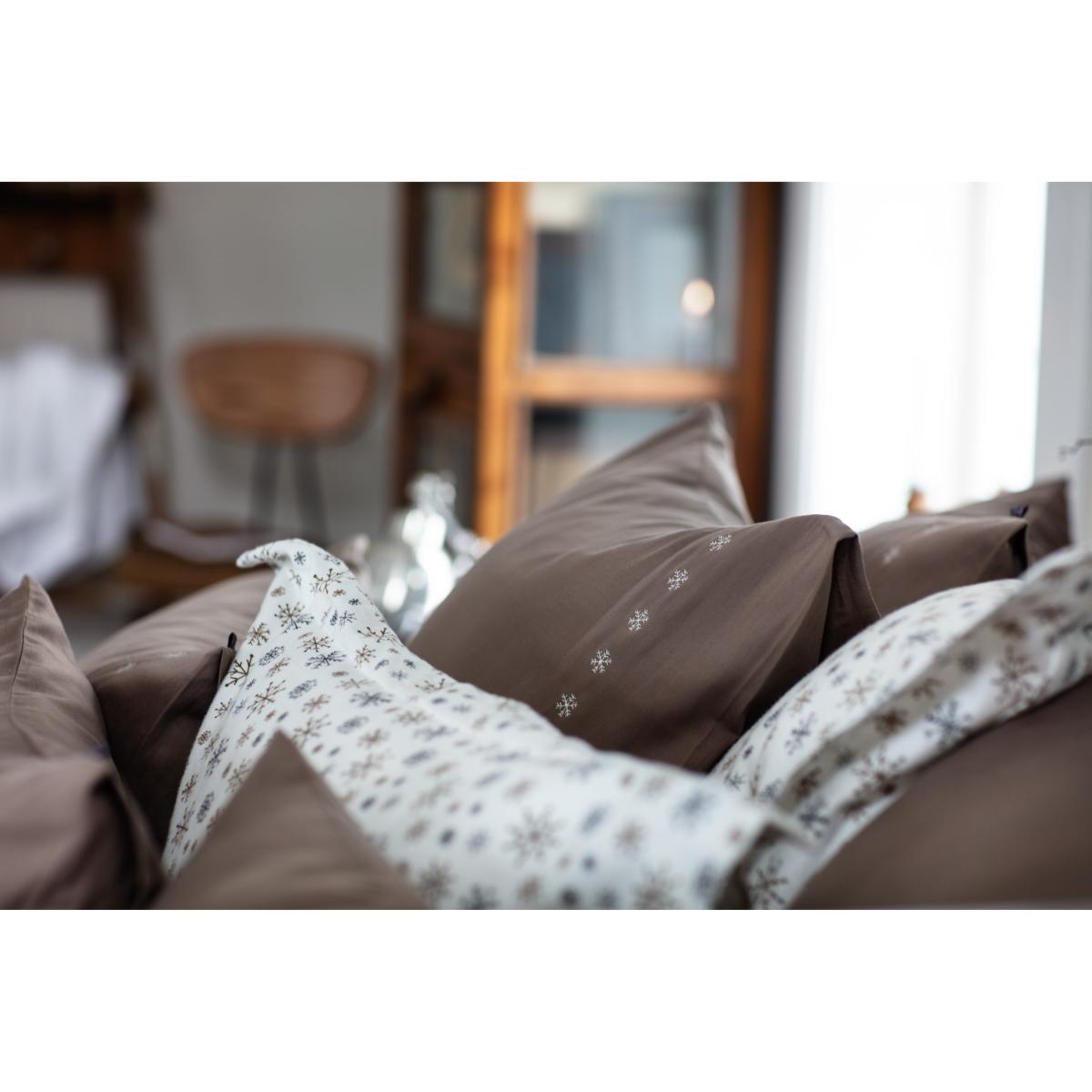 Snowflake Printed Flannel pillowcase 65x65 cm White-beige-gray – image 2