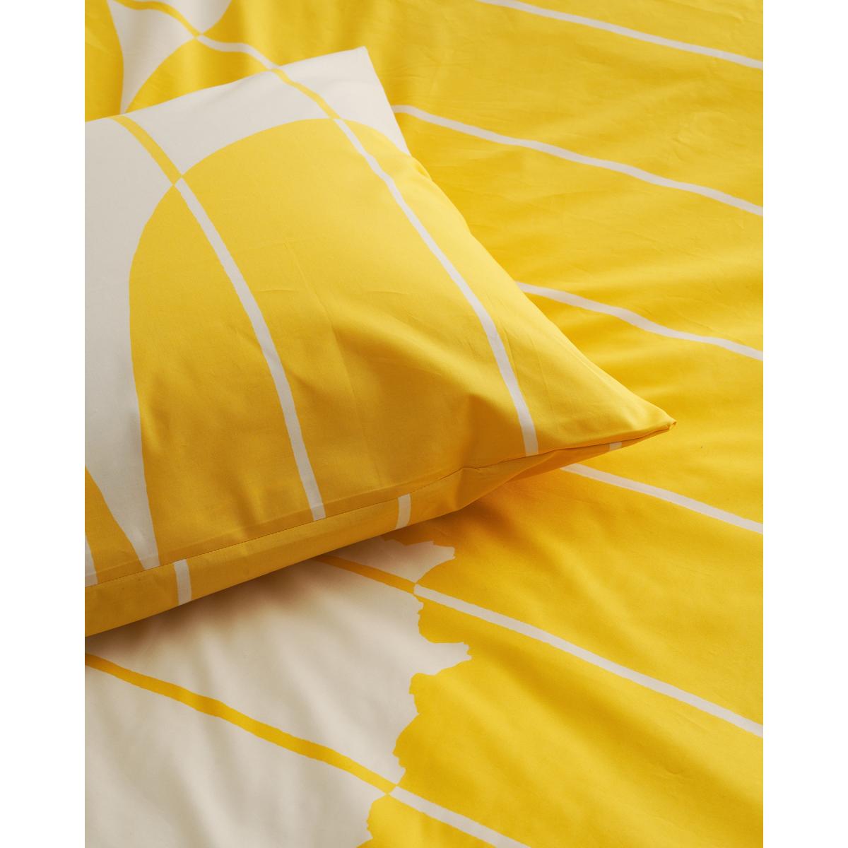 Marimekko Vesi Unikko pillowcase 50x60 cm Spring yellow-ecru – image 2