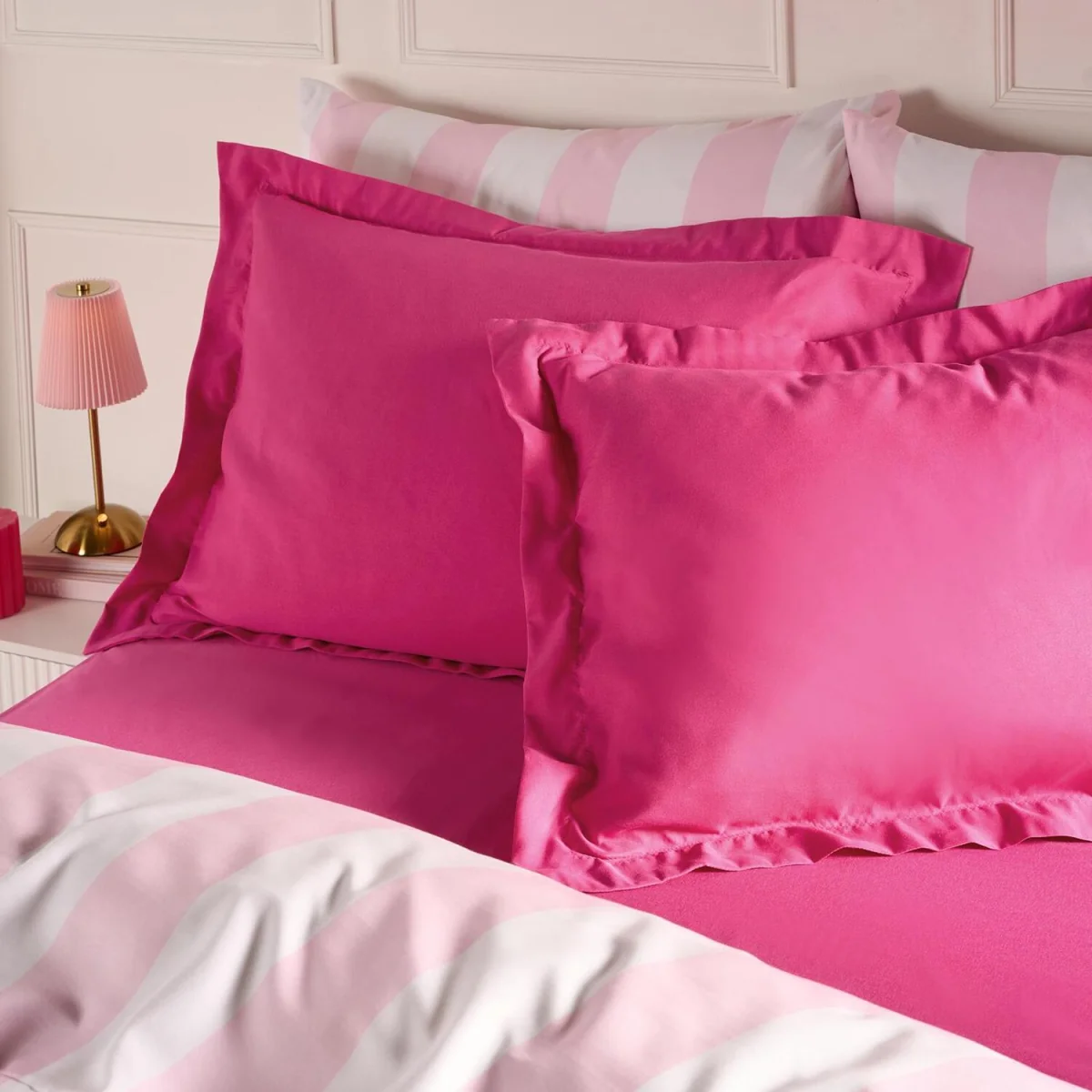 OHS Plain Dyed Oxford Pillowcases - Hot Pink – image 3